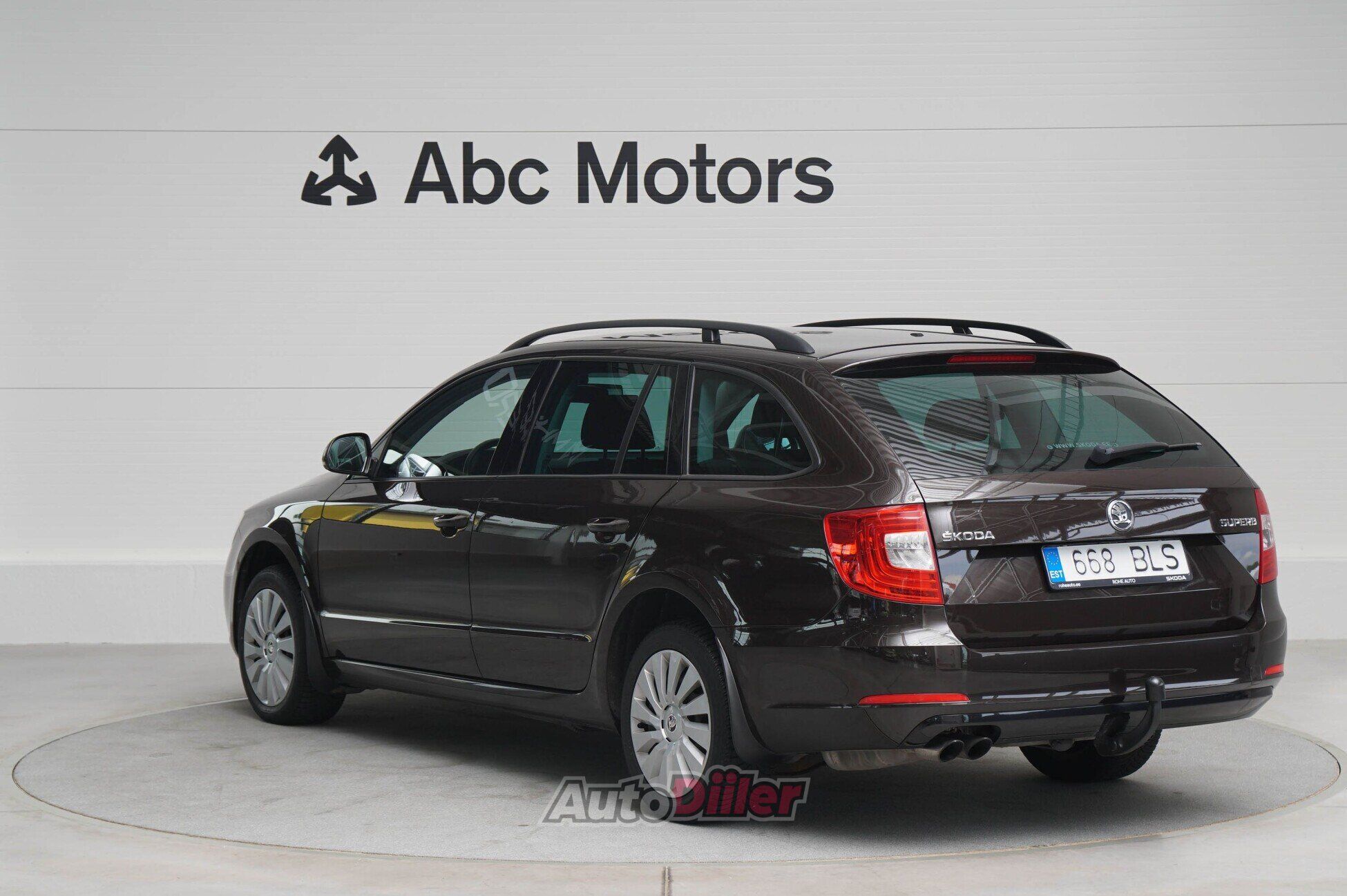 Skoda Superb 2014, kuva 6/10