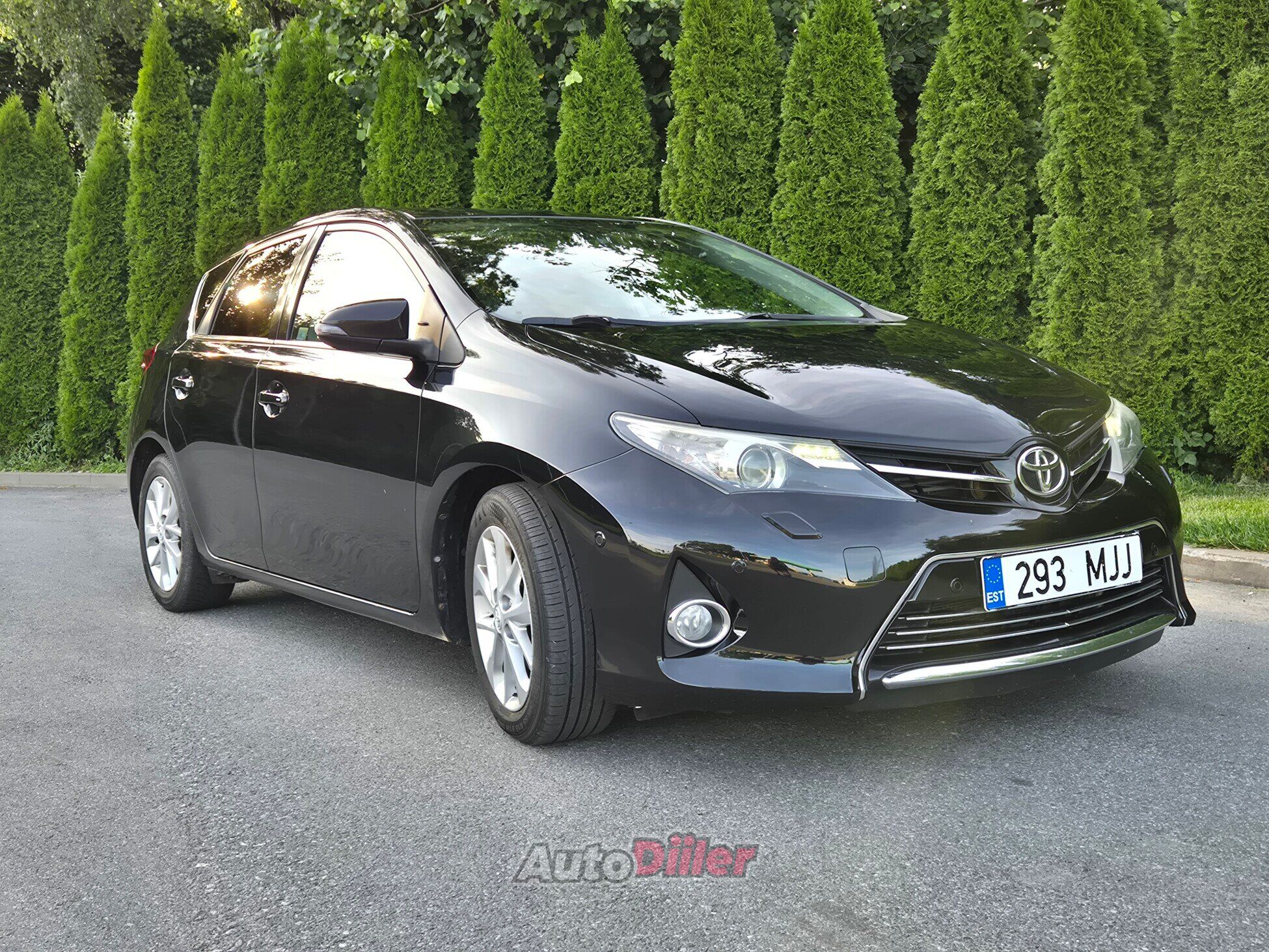 Toyota Auris 2.0 91kW 2014, photo 2/10