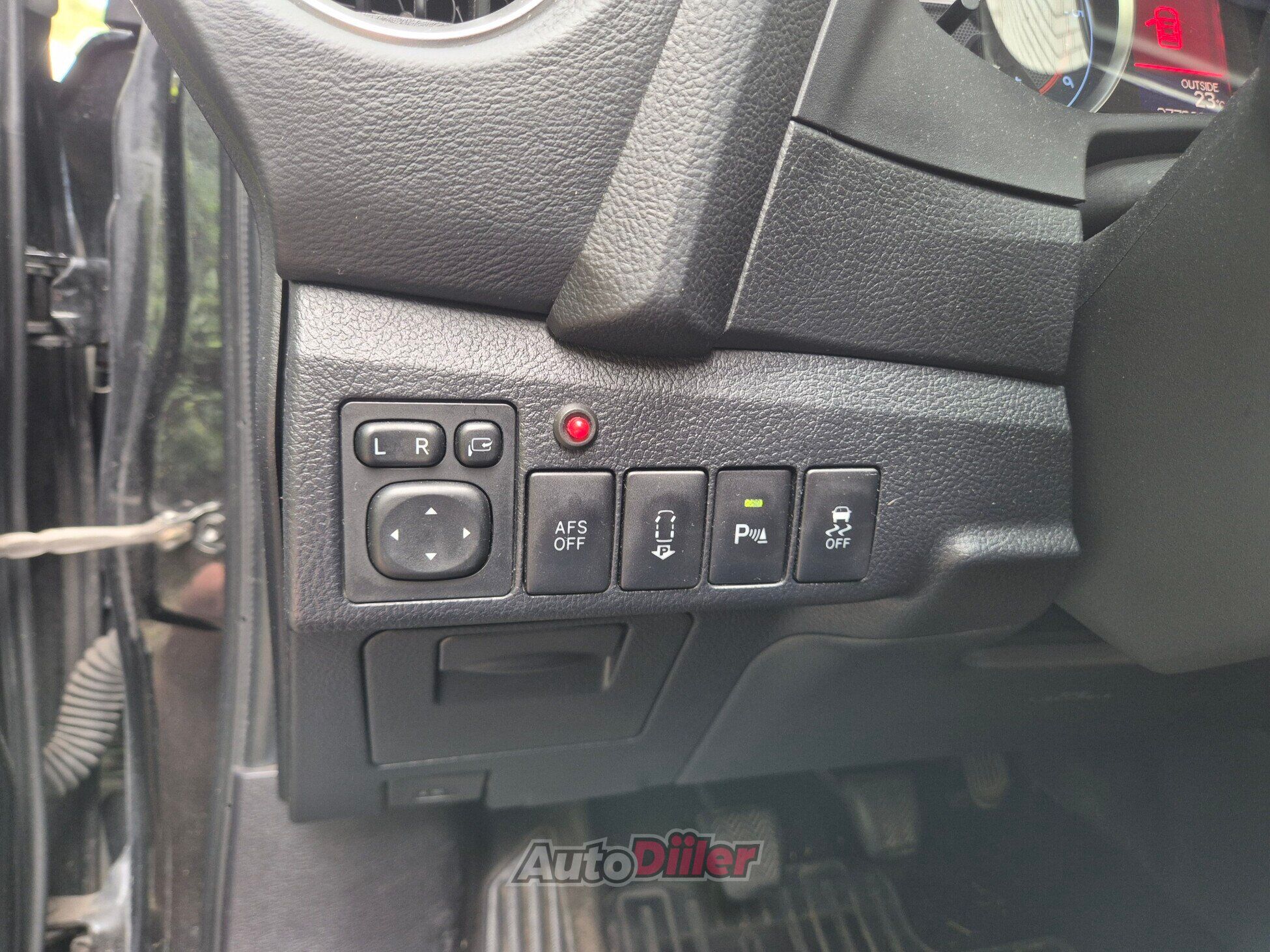 Toyota Auris 2.0 91kW 2014, photo 5/10
