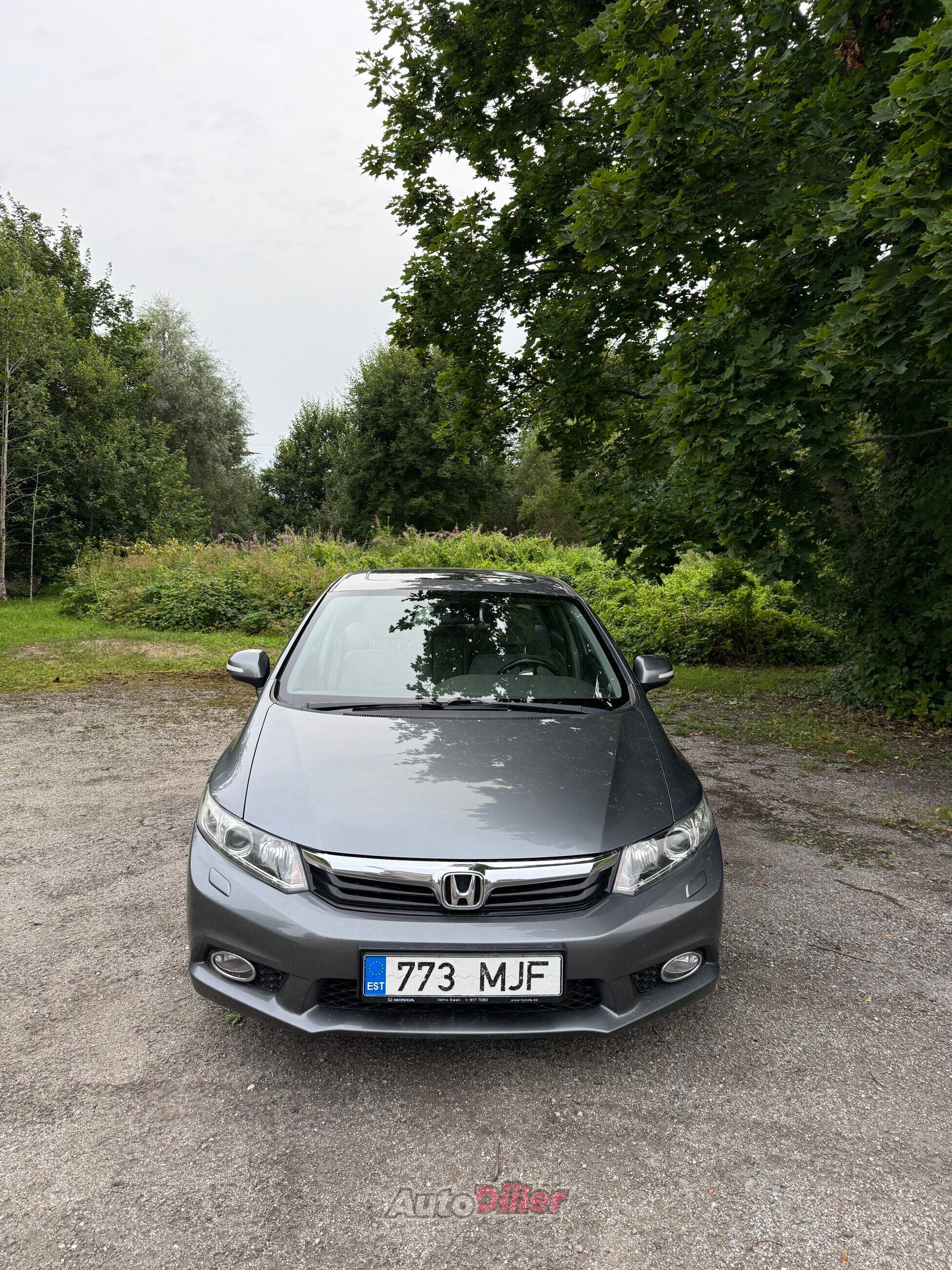 Honda Civic 1.8 104kW 2013, photo 5/10