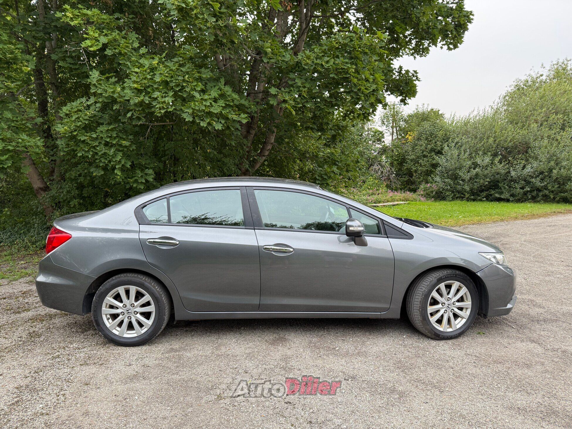 Honda Civic 1.8 104kW 2013, photo 2/10