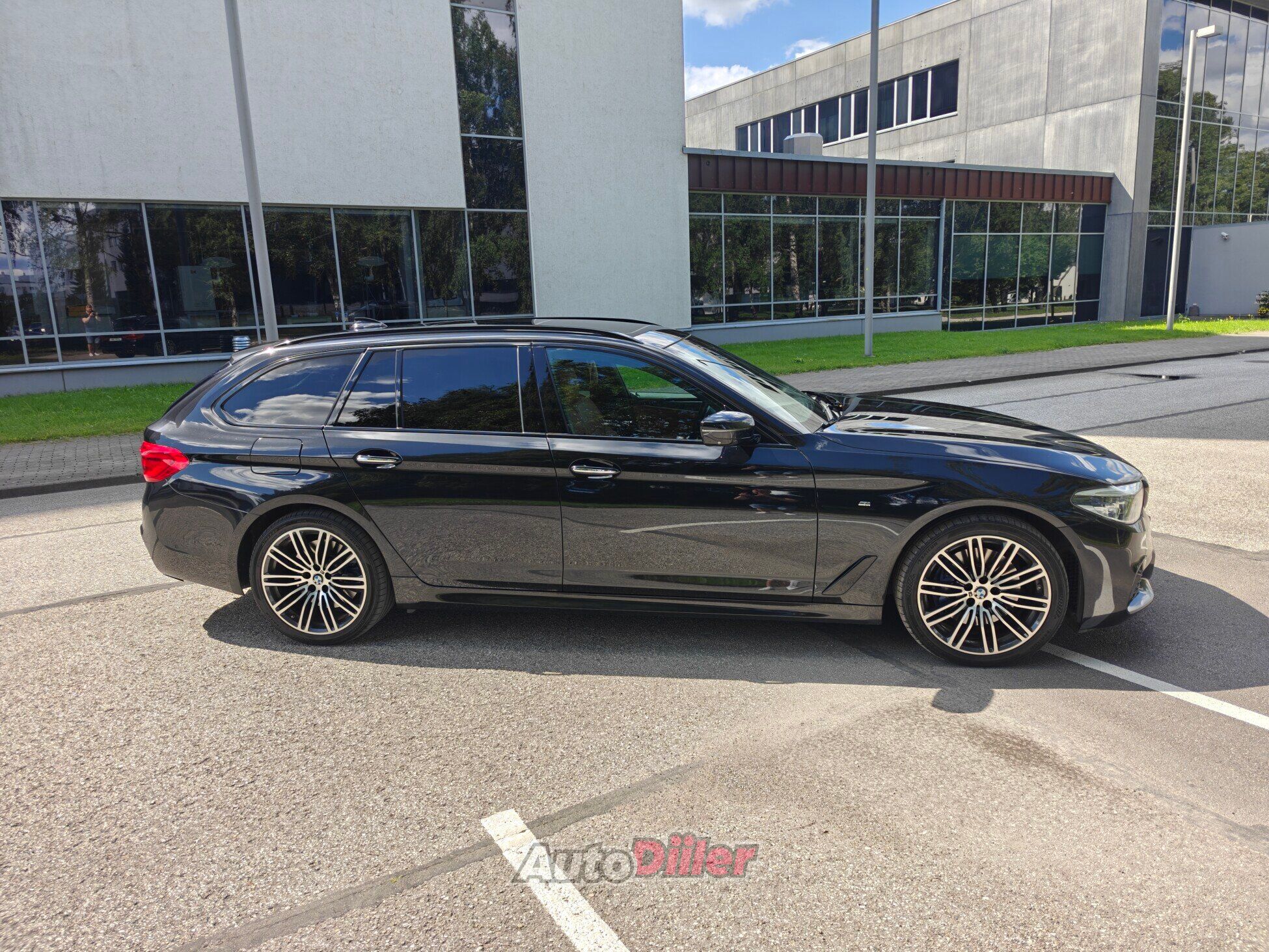 BMW 530 M-pakett 3.0 195kW 2017, photo 2/10