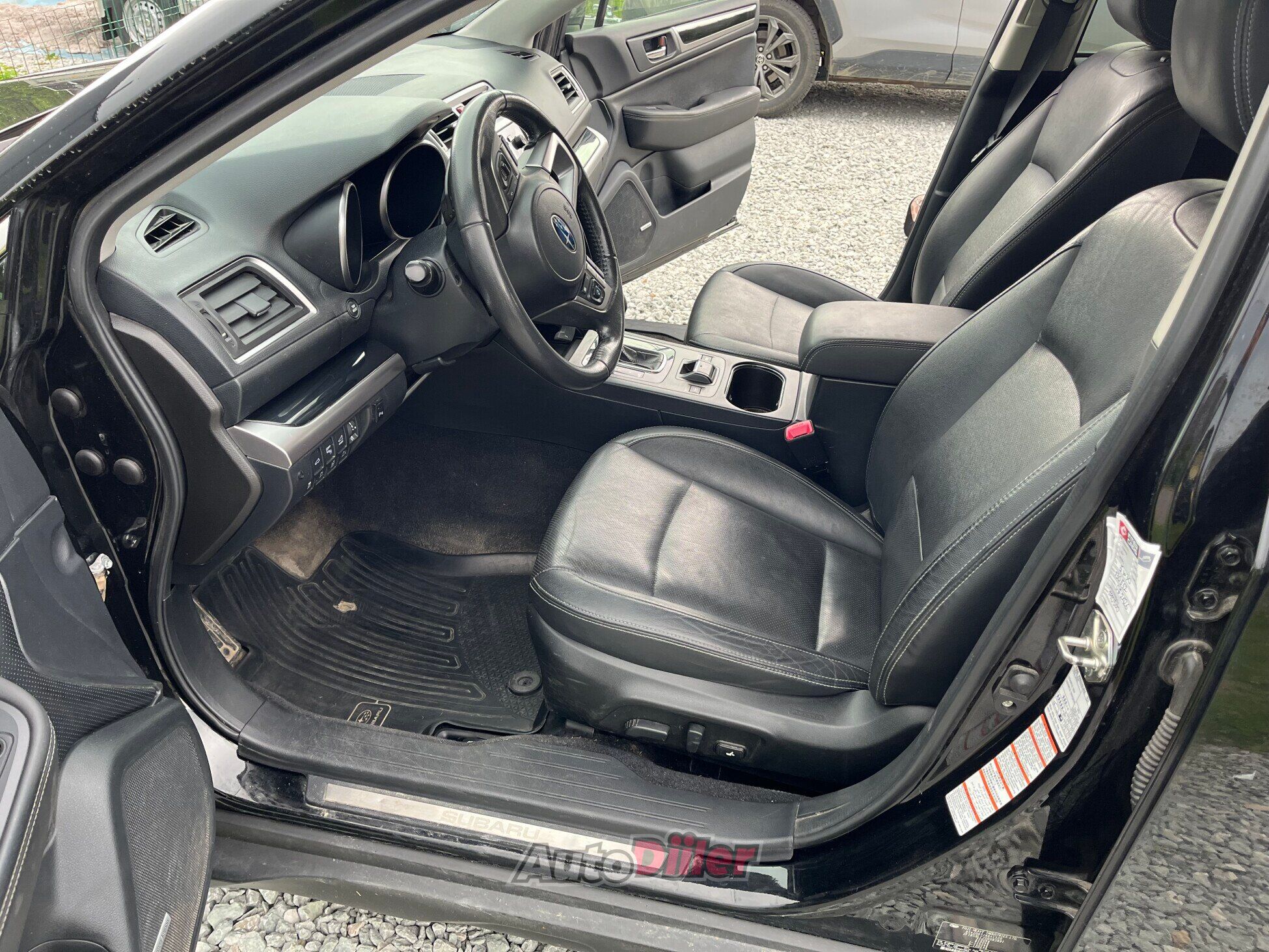 Subaru Outback summit 2.5 129kW 2017, kuva 7/10