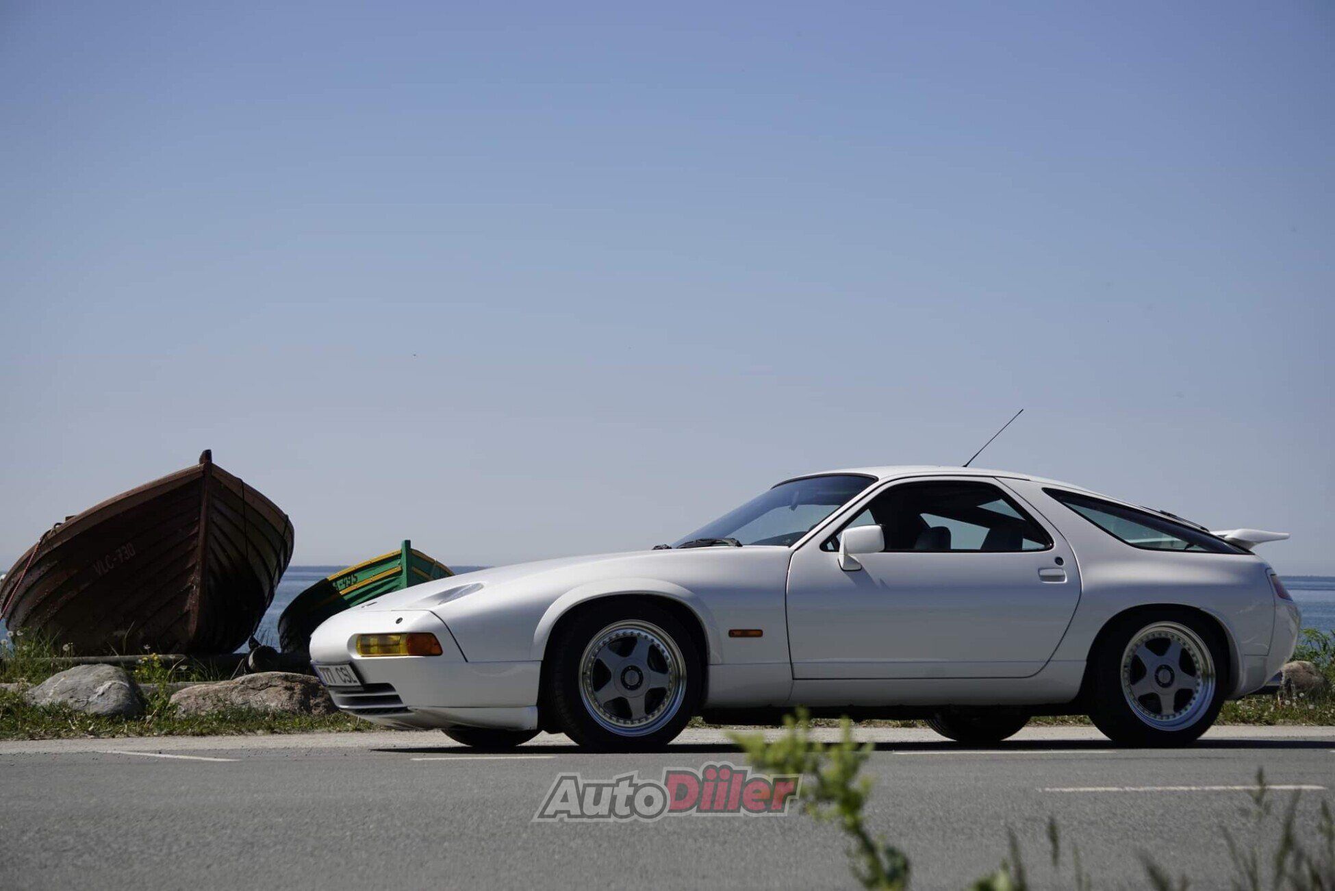 Porsche 928