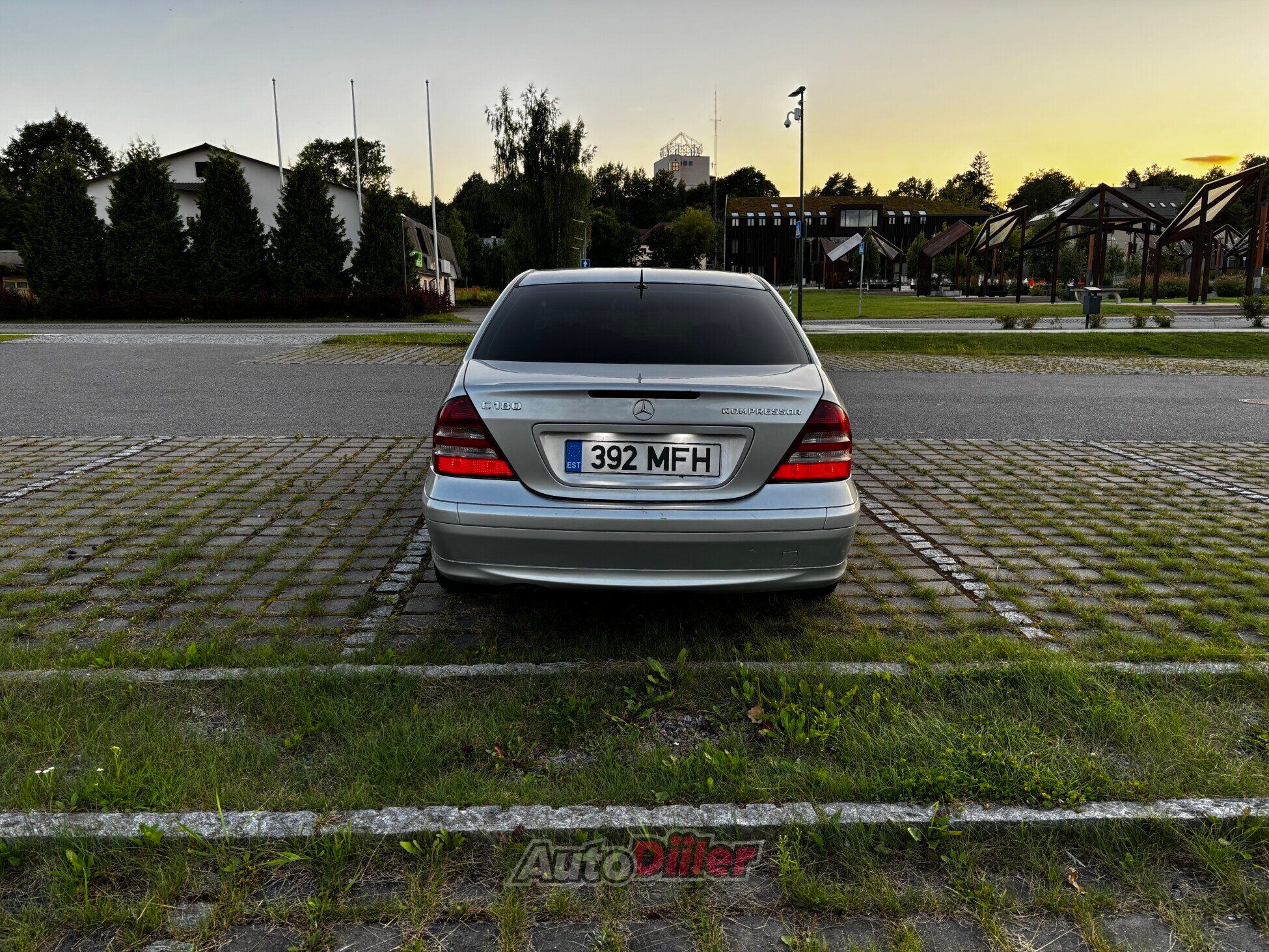 Mercedes-Benz C 180 2005, kuva 3/7