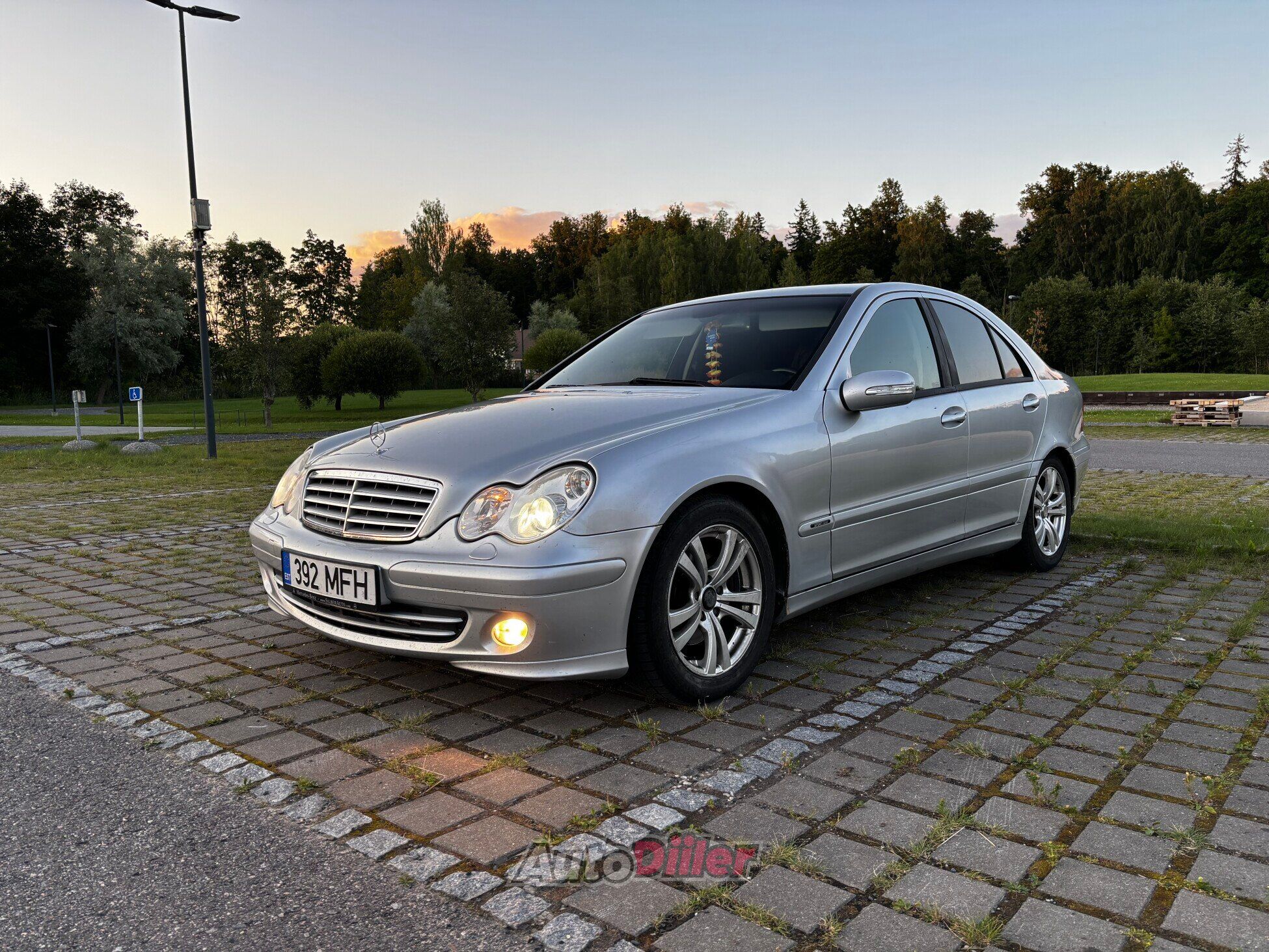 Mercedes-Benz C 180
