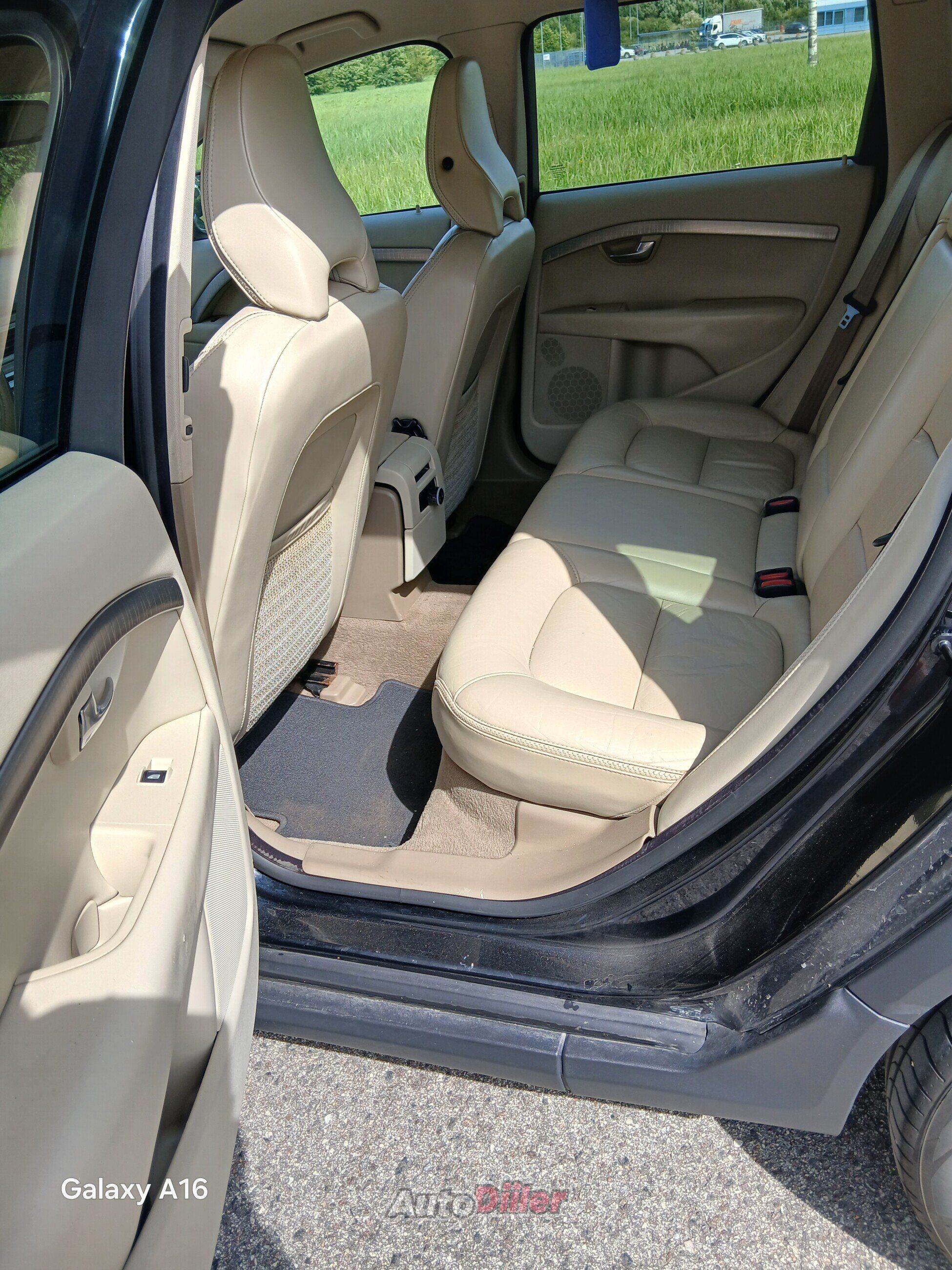 Volvo XC70 2.4 136kW 2009, kuva 6/8