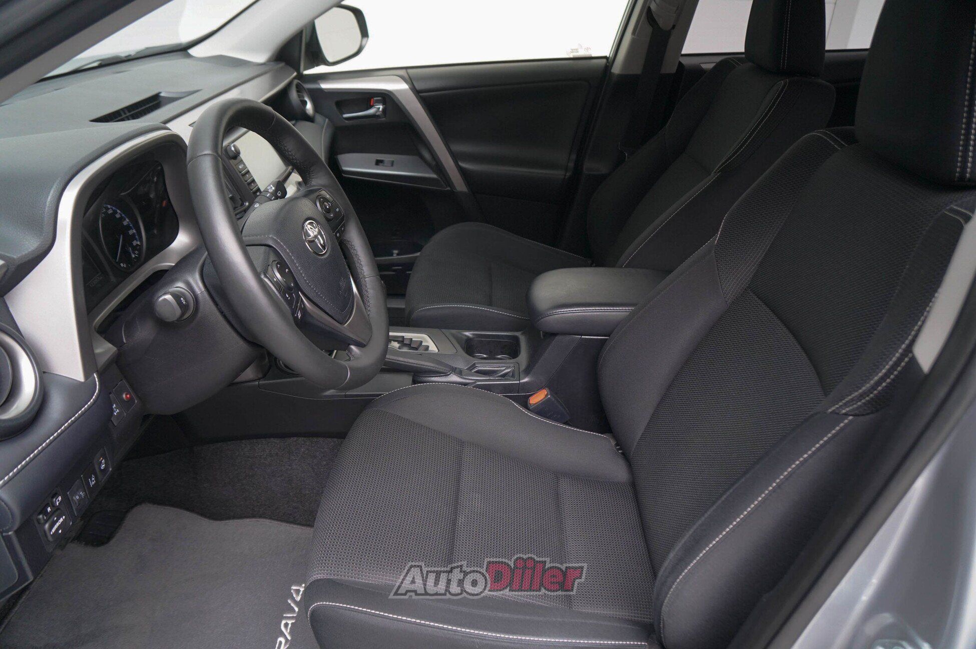 Toyota RAV4 2018, photo 7/10