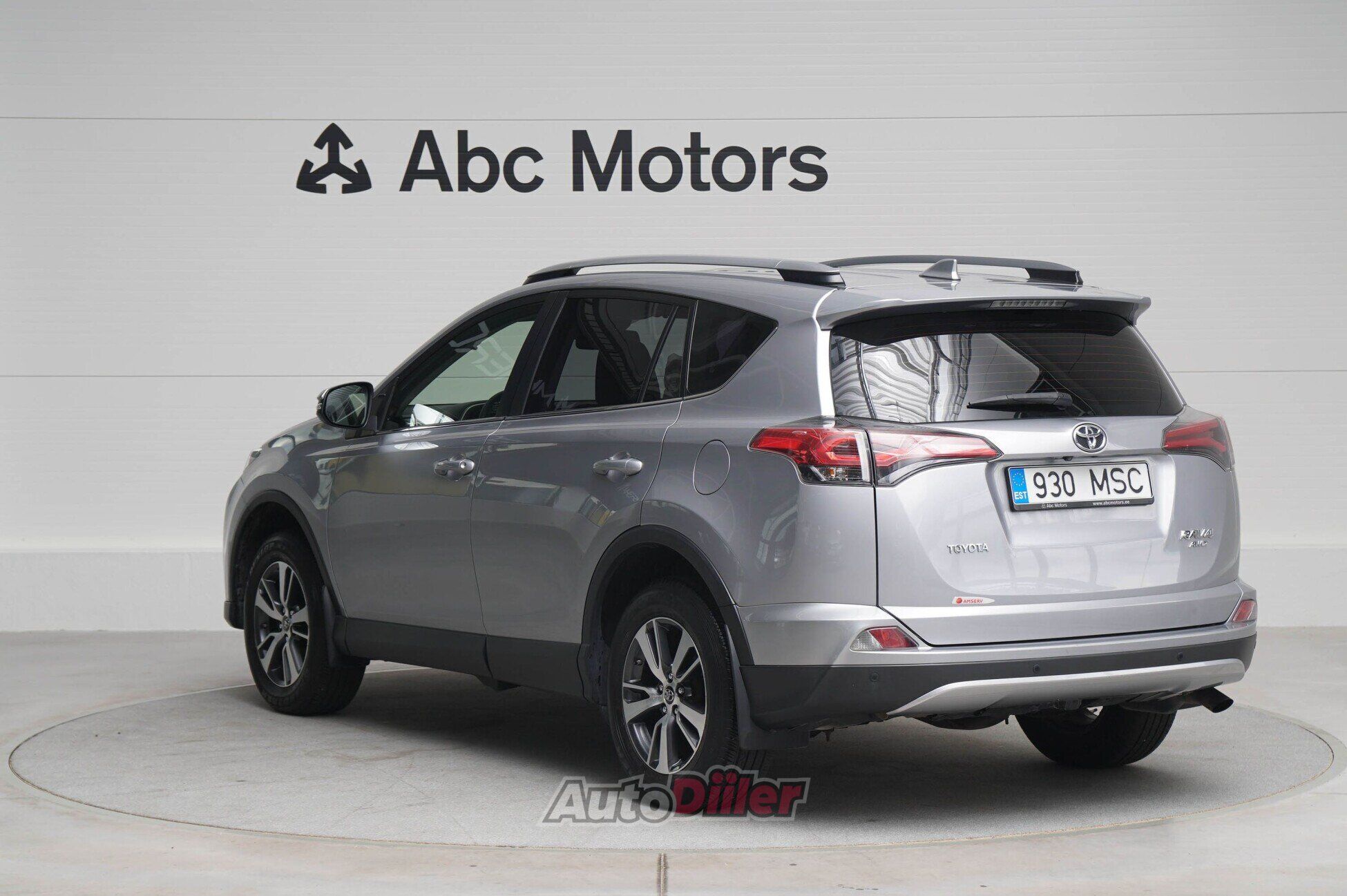 Toyota RAV4 2018, photo 6/10
