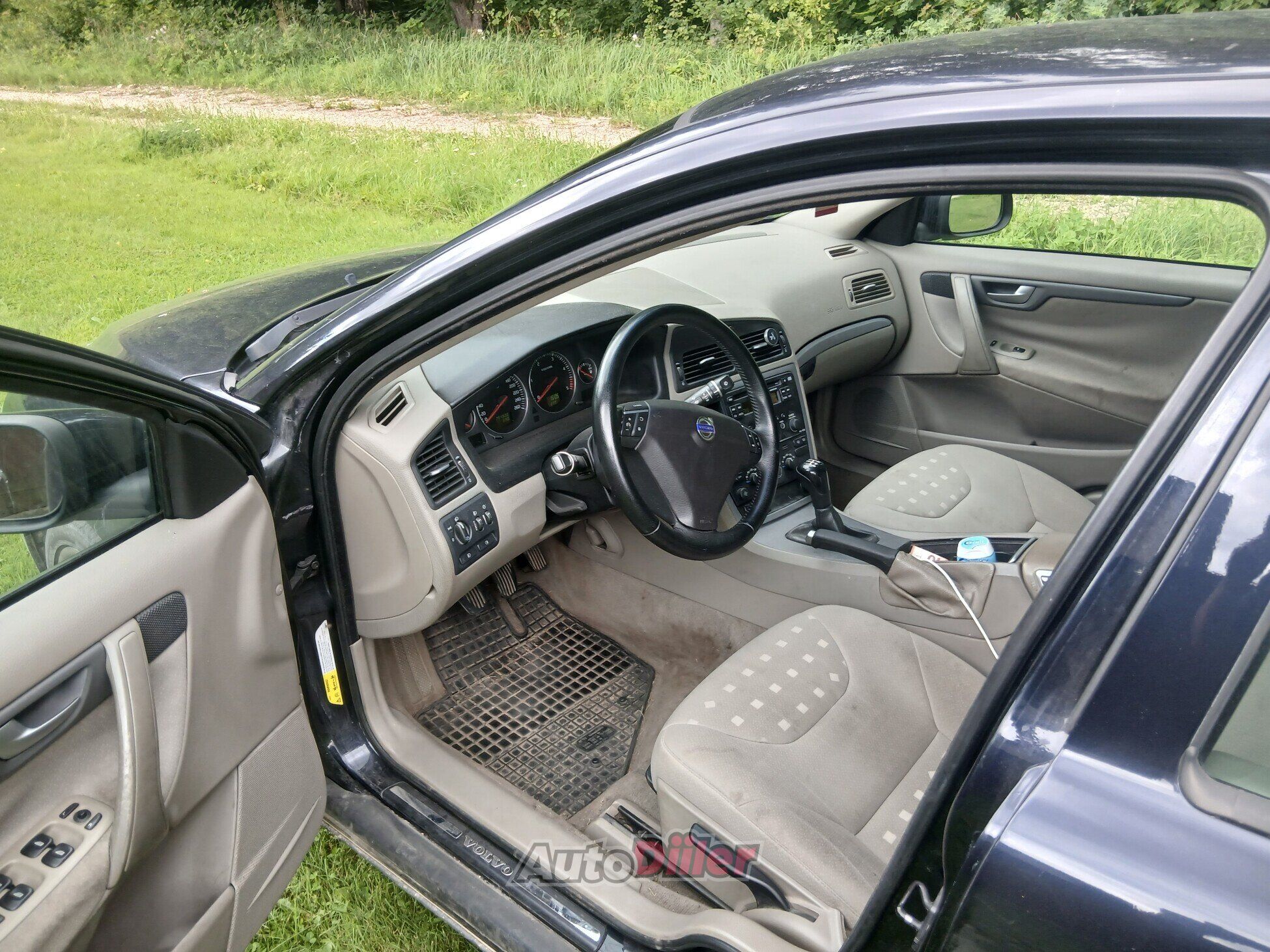 Volvo S60 2.4 93kW 2006, kuva 7/9