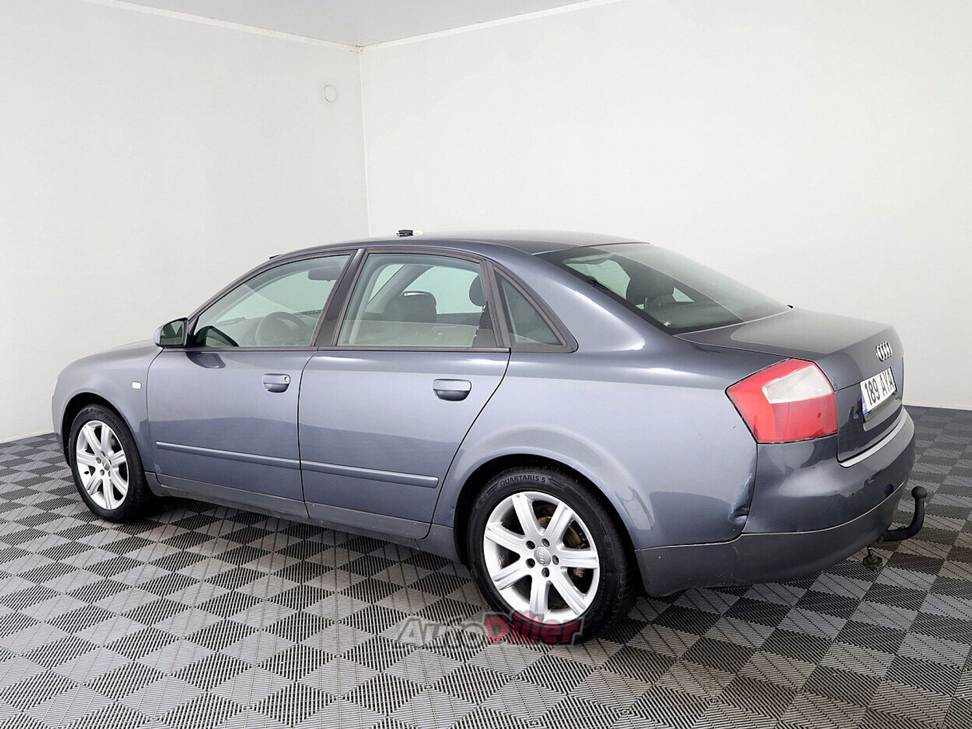 Audi A4 1.9 96kW 2001, kuva 4/7