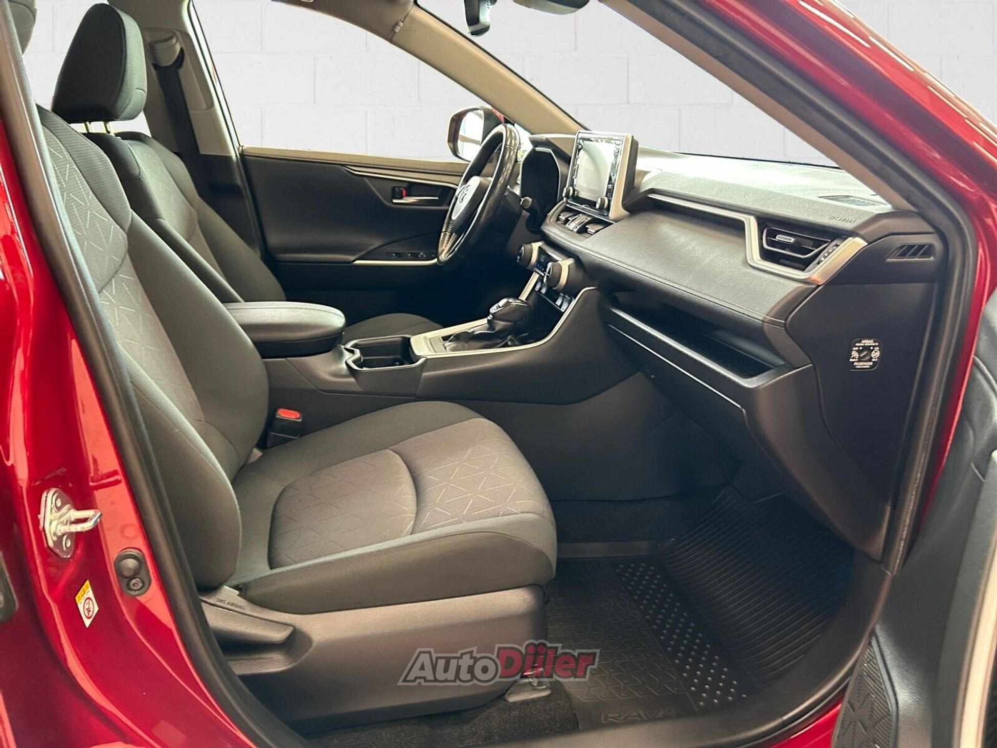 Toyota RAV4 2019, kuva 6/10