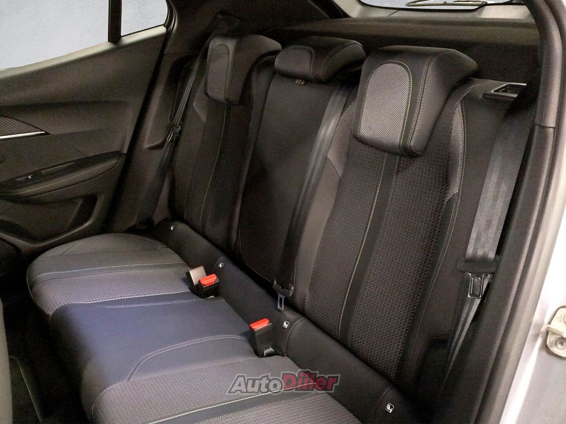 Peugeot 2008 2021, kuva 7/10