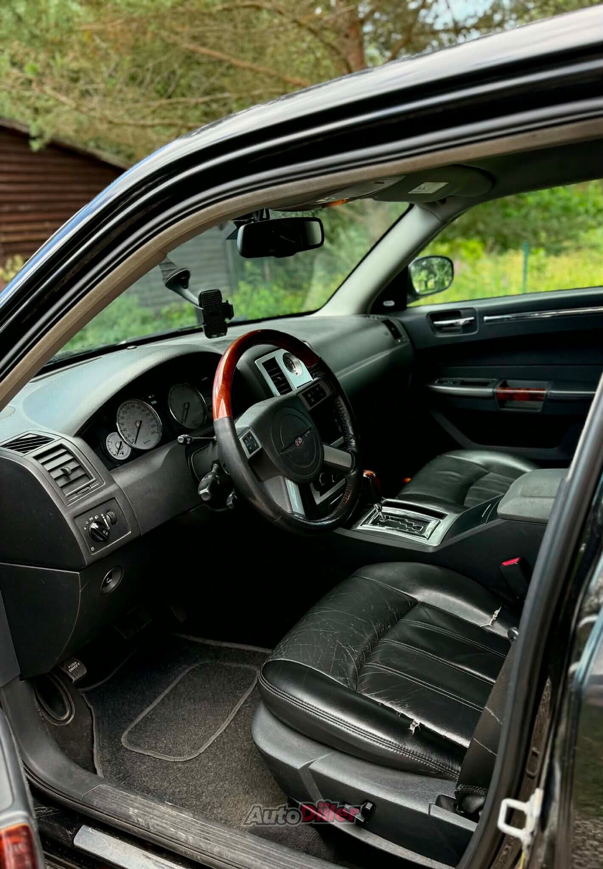 Chrysler 300C 3.0 160kW 2009, photo 7/7