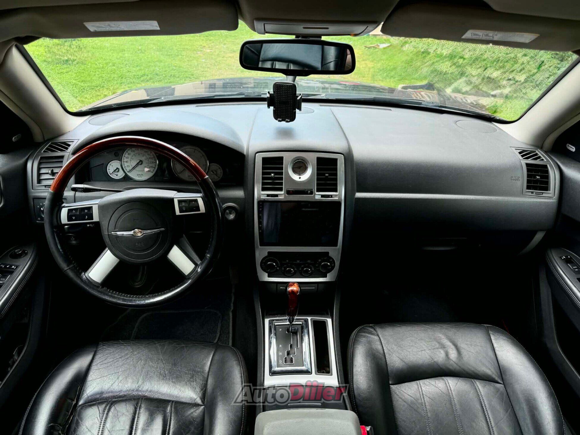 Chrysler 300C 3.0 160kW 2009, photo 6/7