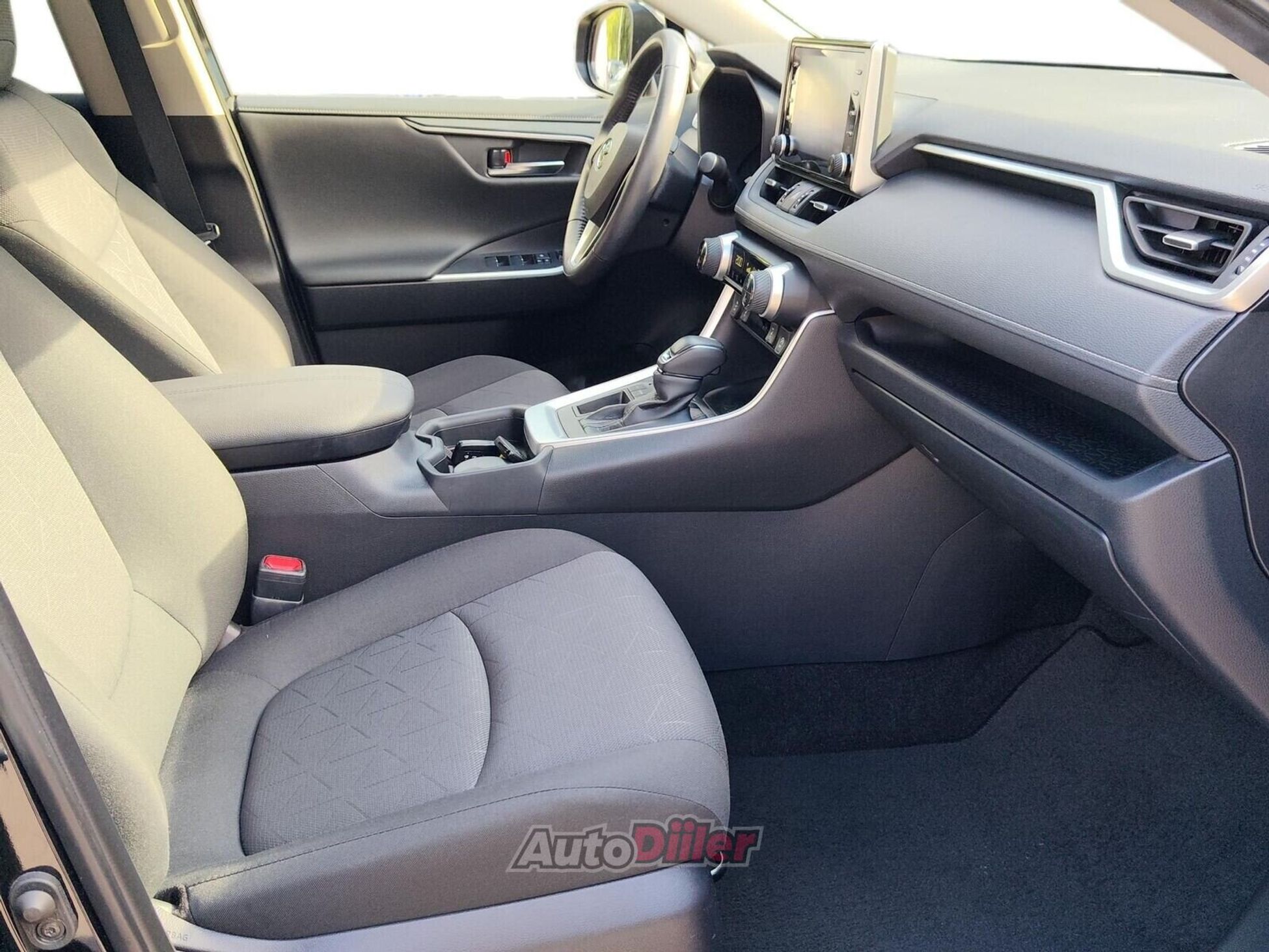 Toyota RAV4 Luxury 2.0 129kW 2021, photo 6/10