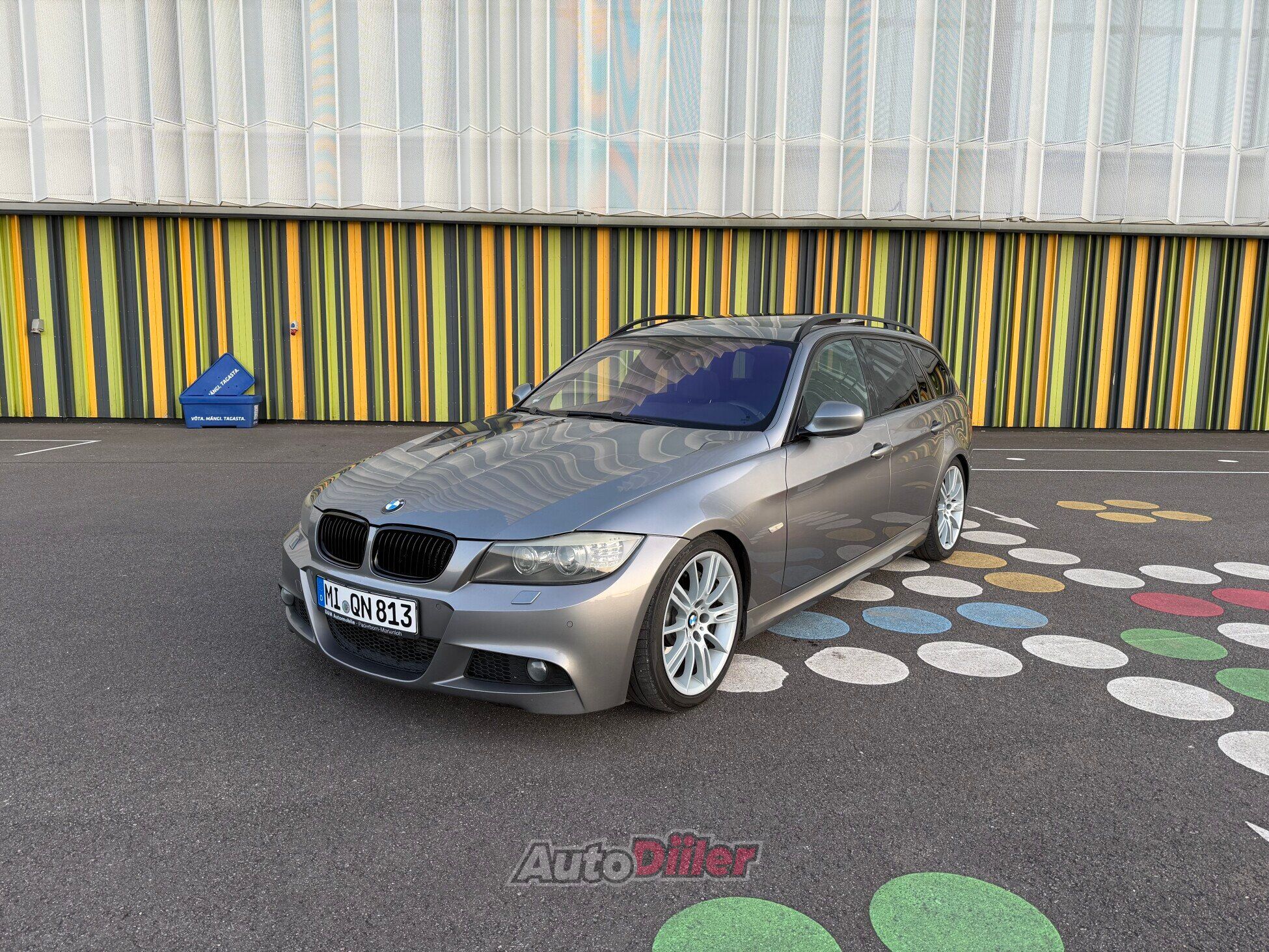 BMW 330