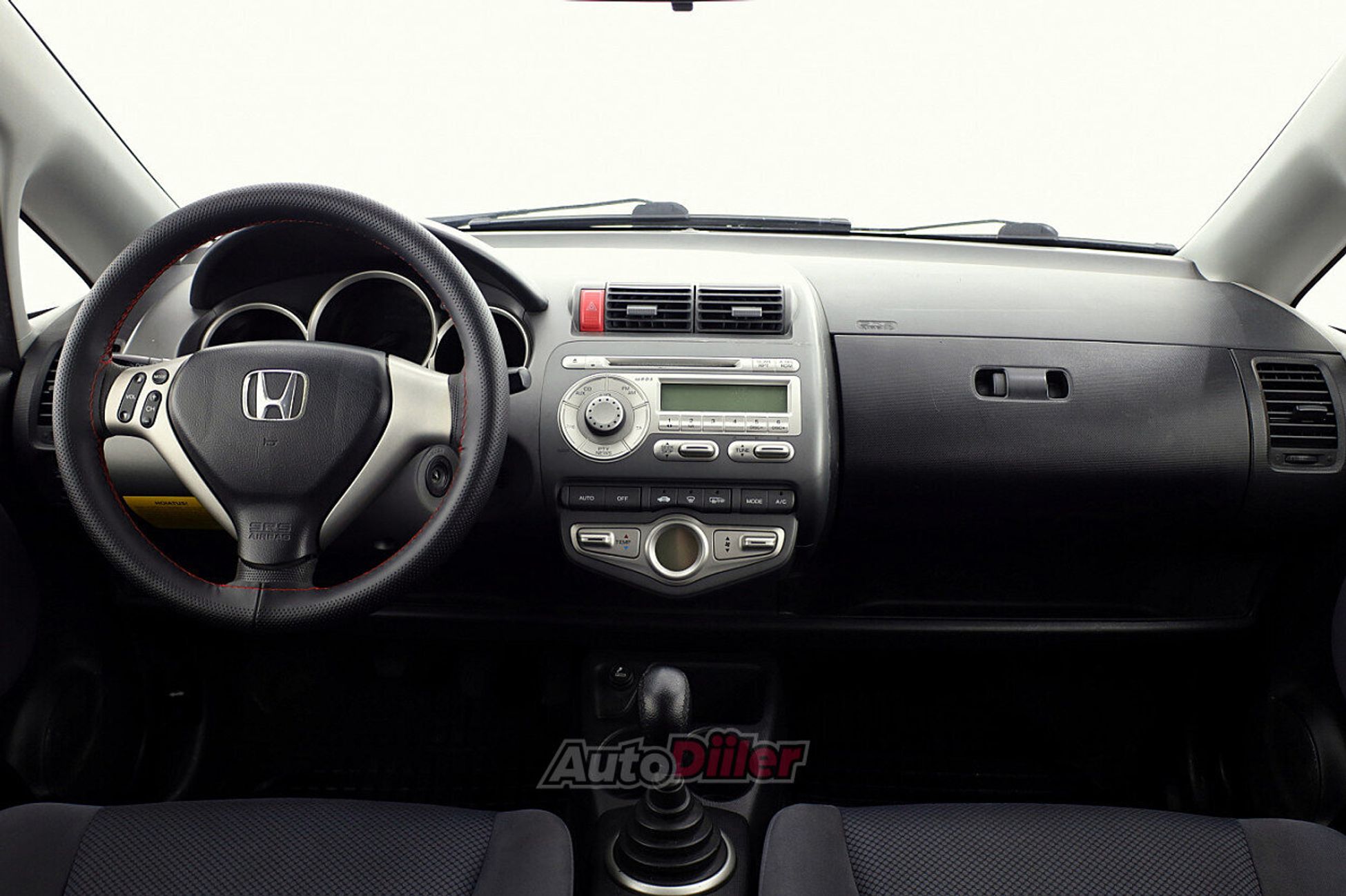 Honda Jazz 1.3 61kW 2005, kuva 5/7