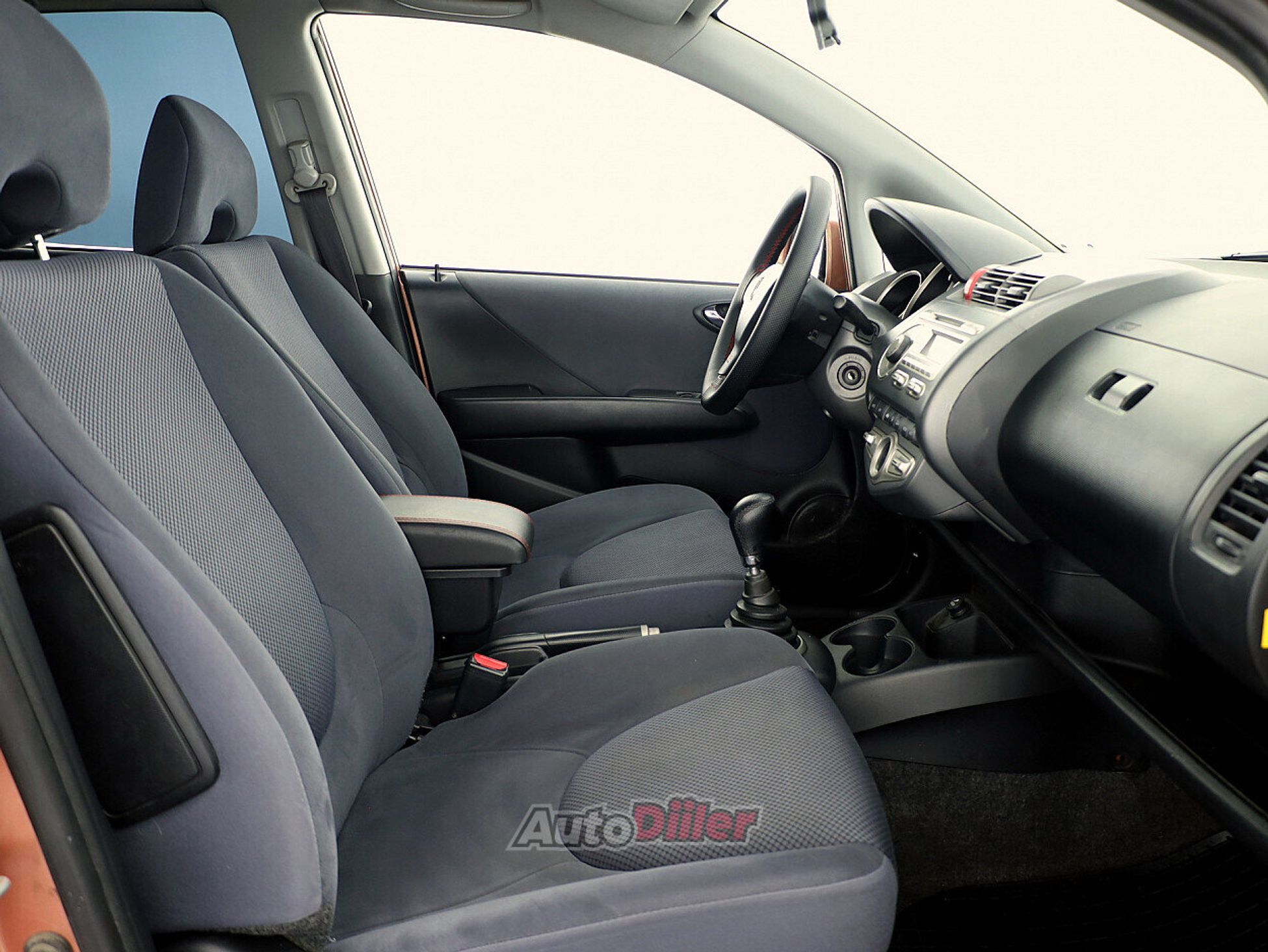Honda Jazz 1.3 61kW 2005, kuva 6/7