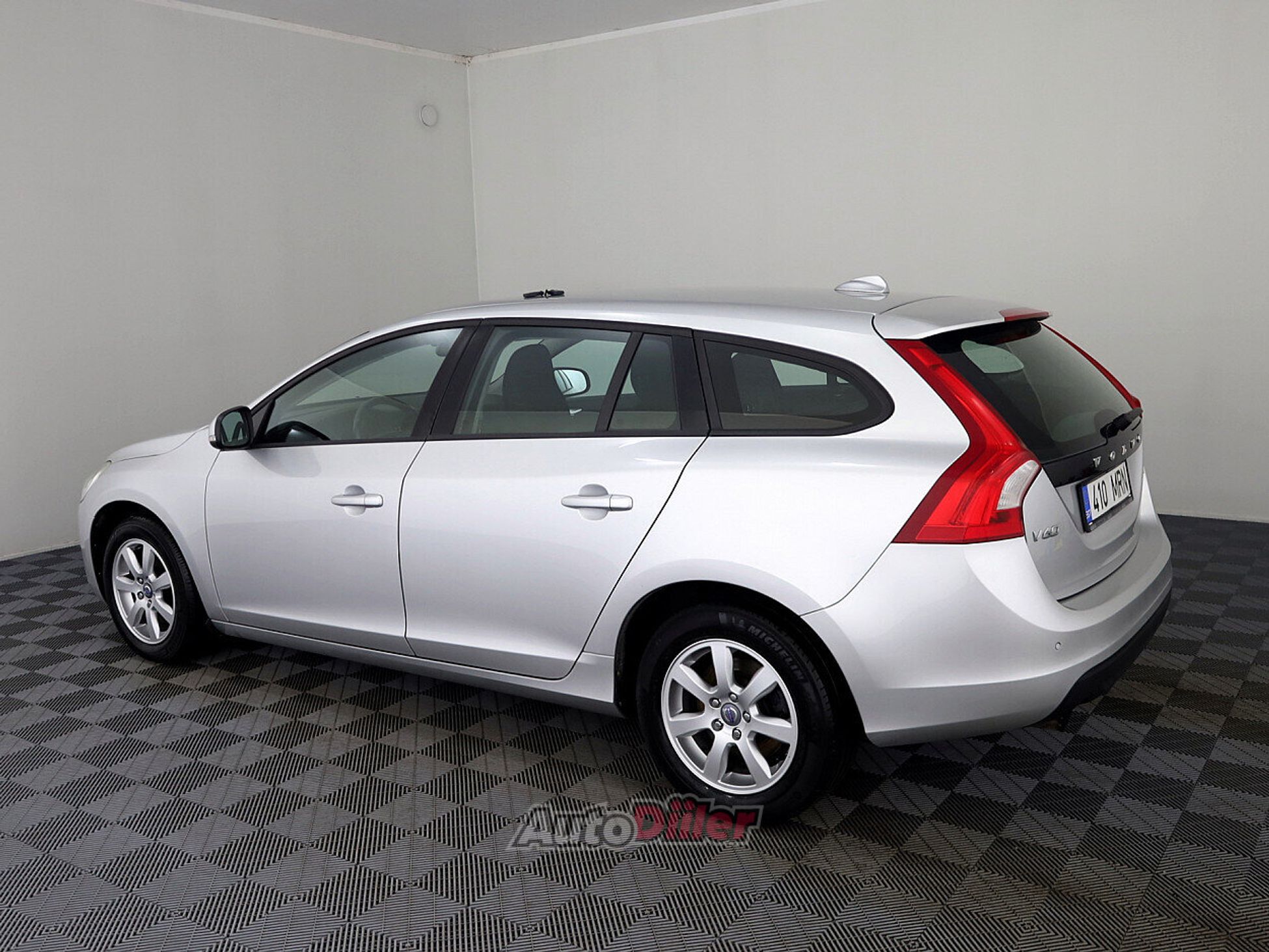 Volvo V60 1.6 84kW 2013, kuva 4/8
