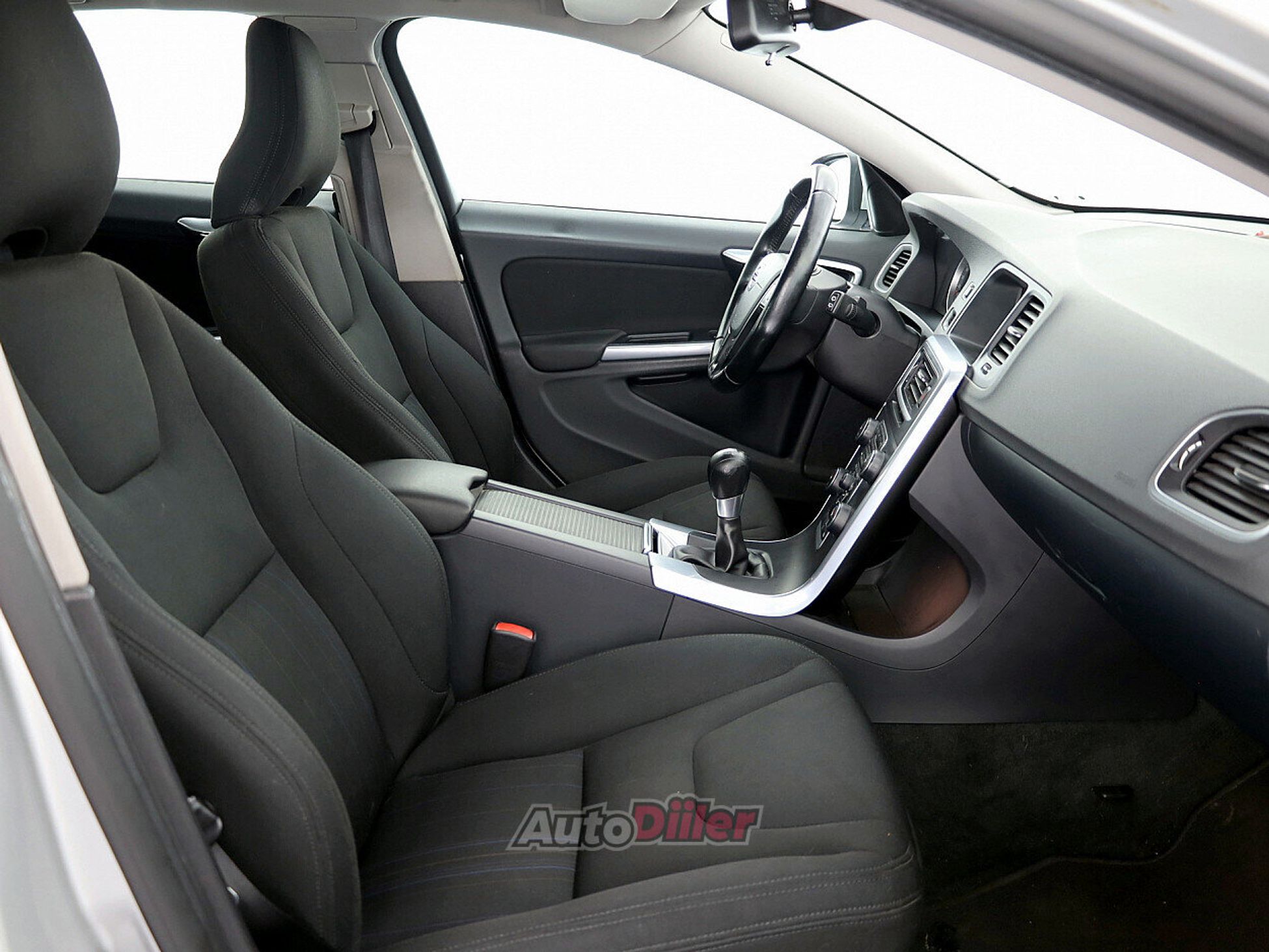 Volvo V60 1.6 84kW 2013, kuva 6/8