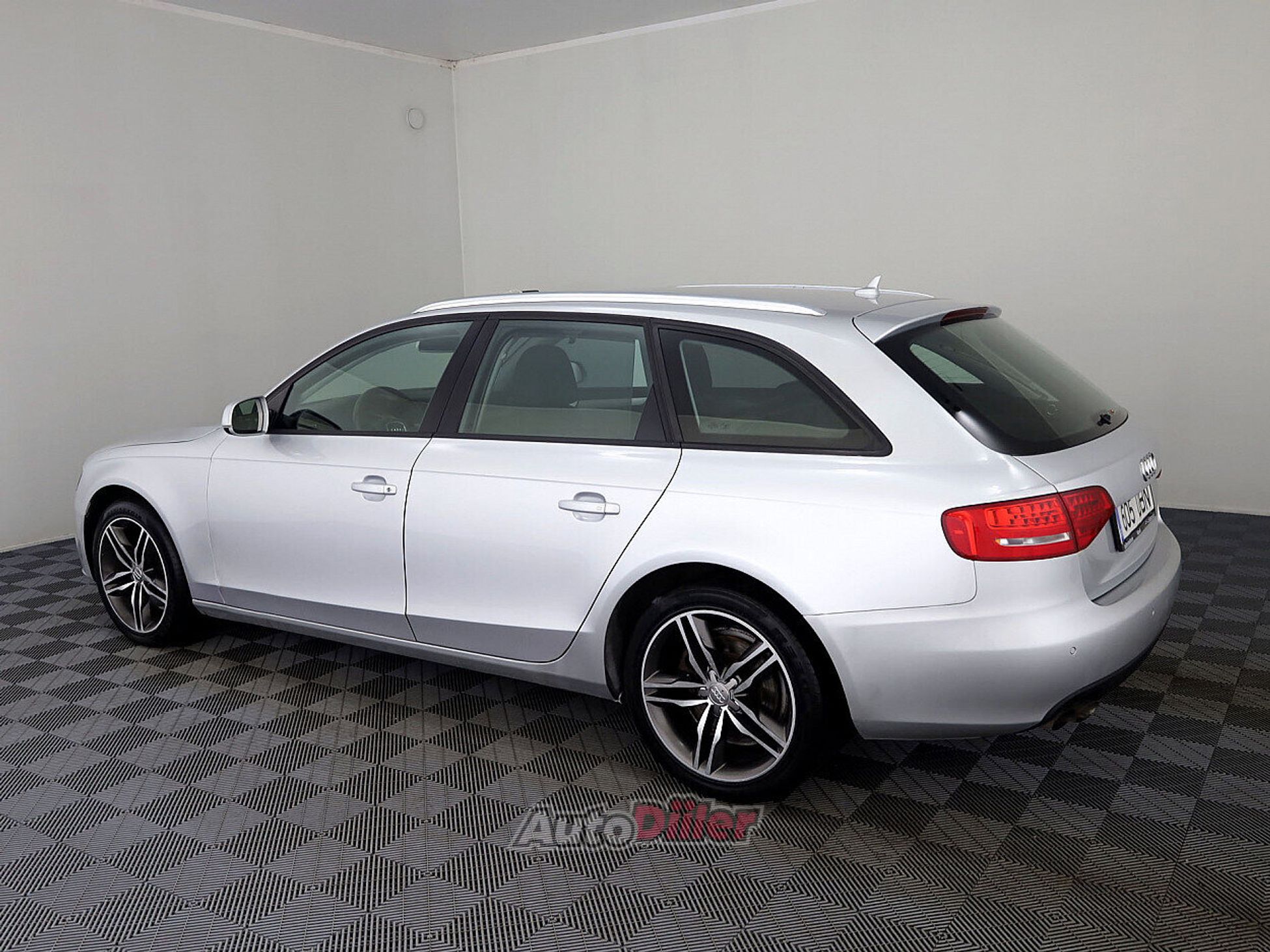 Audi A4 2.0 105kW 2009, photo 4/7