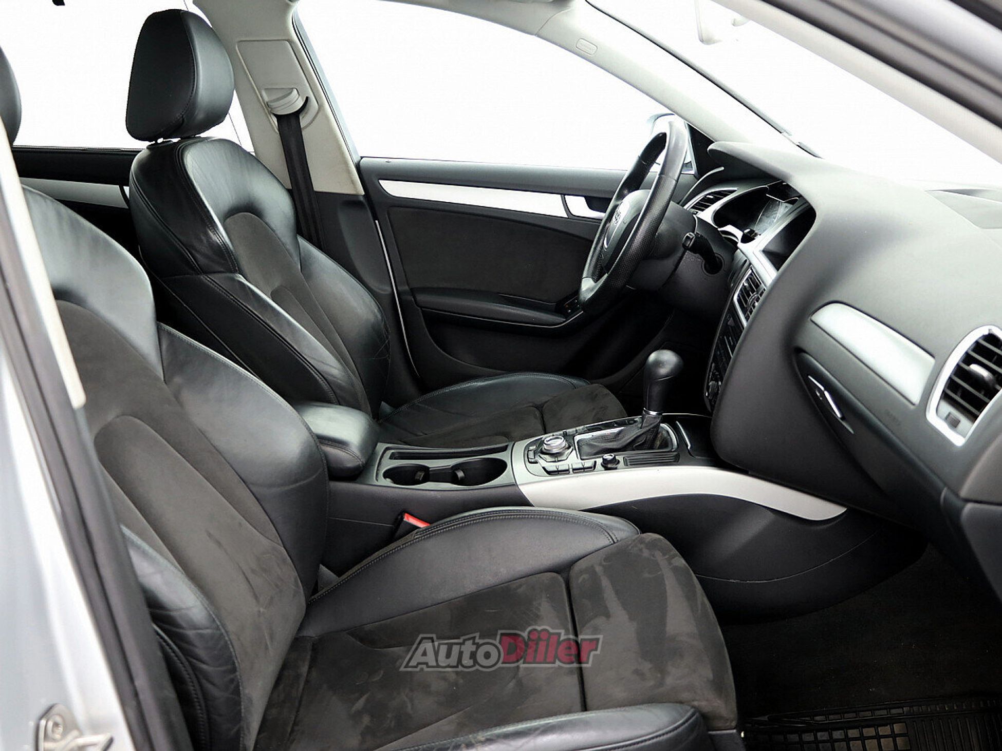 Audi A4 2.0 105kW 2009, photo 6/7