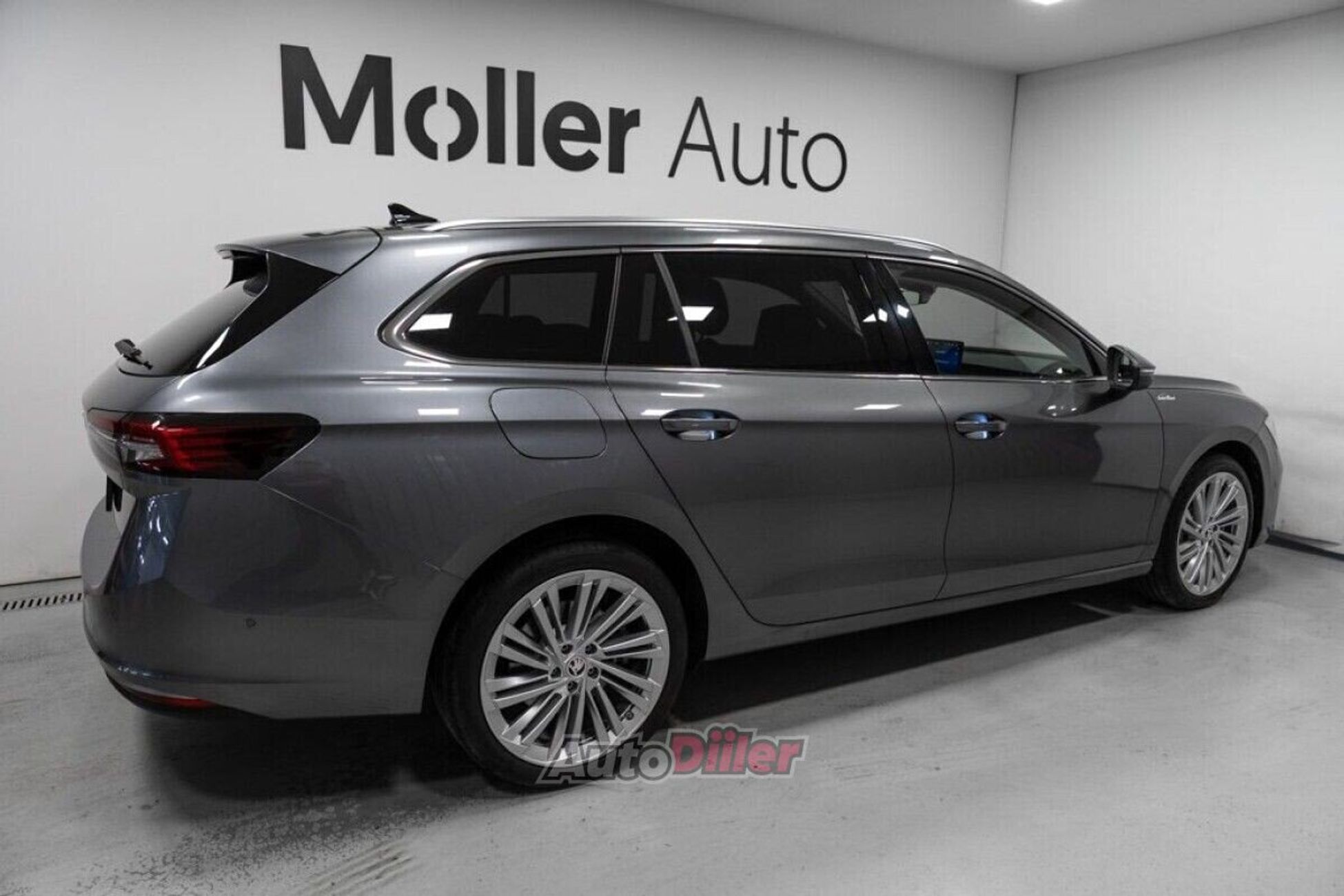 Skoda Superb 2.0 195kW 2024, kuva 4/10