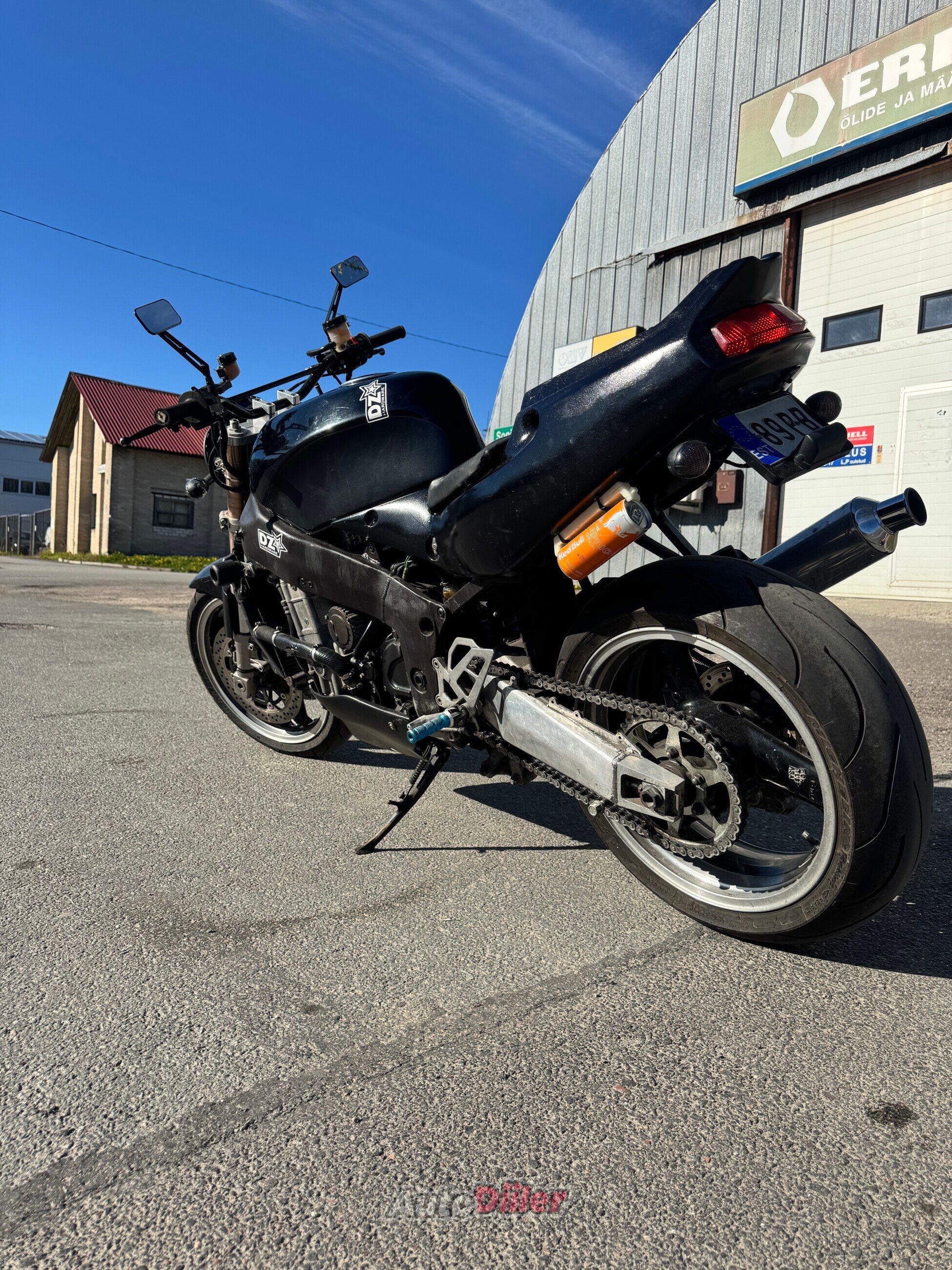 Kawasaki ZX 750 fighter 0.7 72kW 1992, kuva 3/4