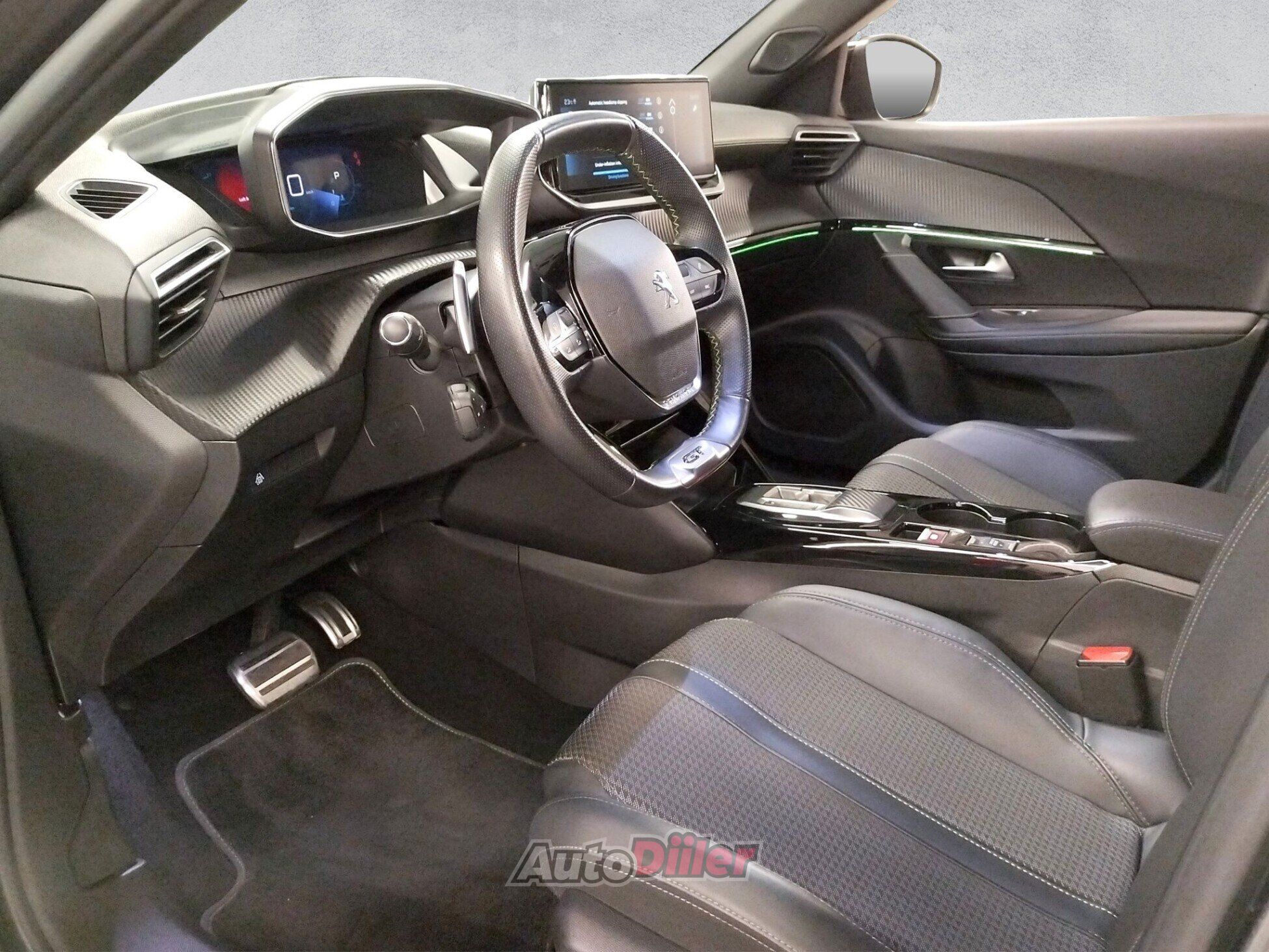 Peugeot 2008 GT BlueHDi 130 AT8 1.5 96kW 2023, photo 3/10