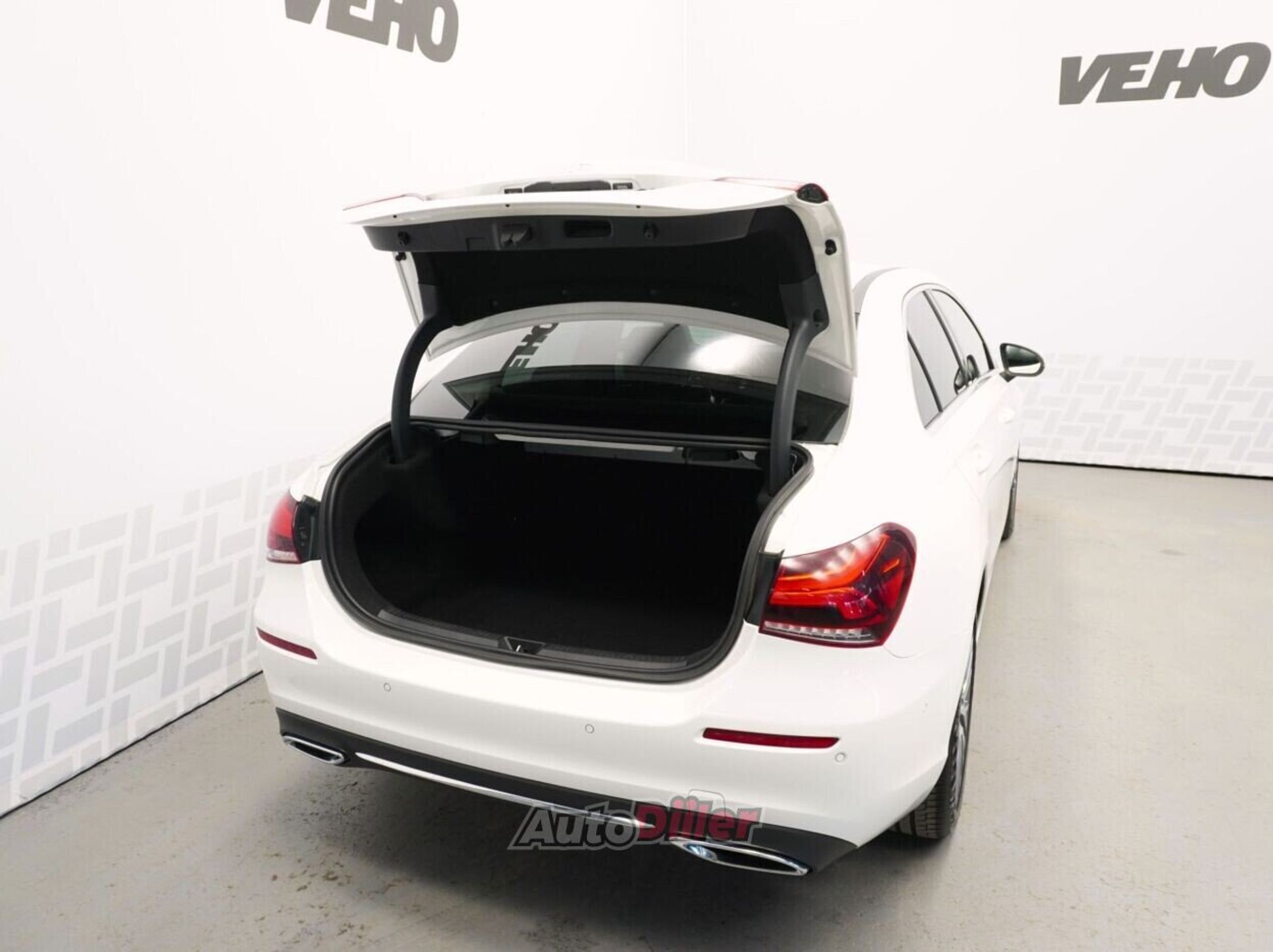 Mercedes-Benz A 180 1.3 100kW 2022, kuva 7/10