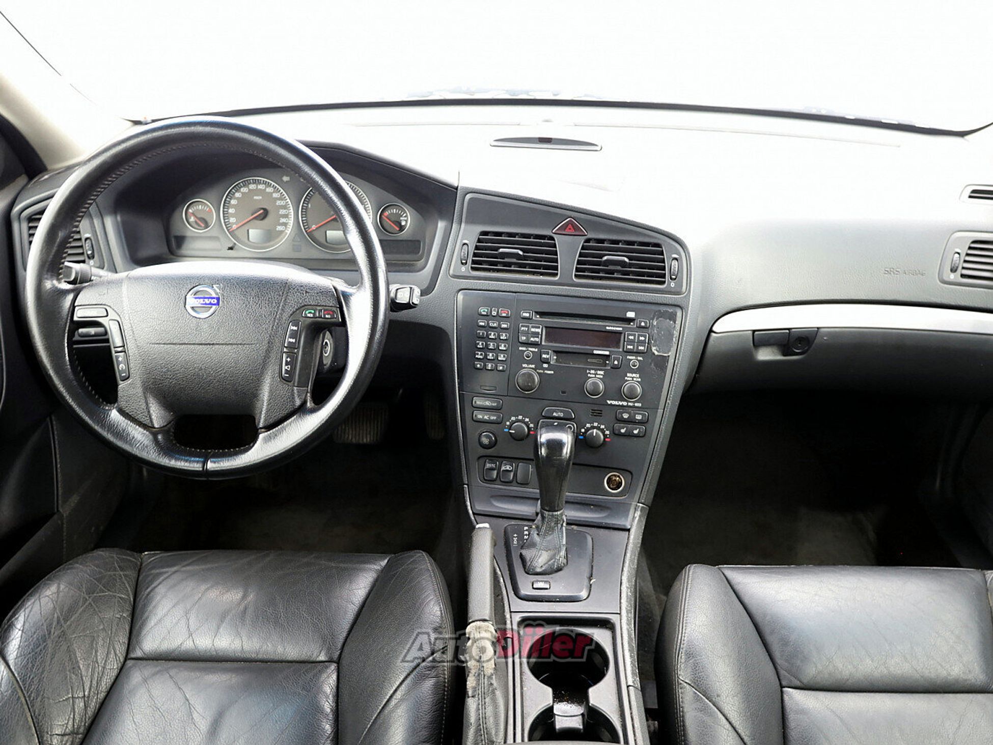 Volvo V70 2.4 120kW 2004, photo 5/7