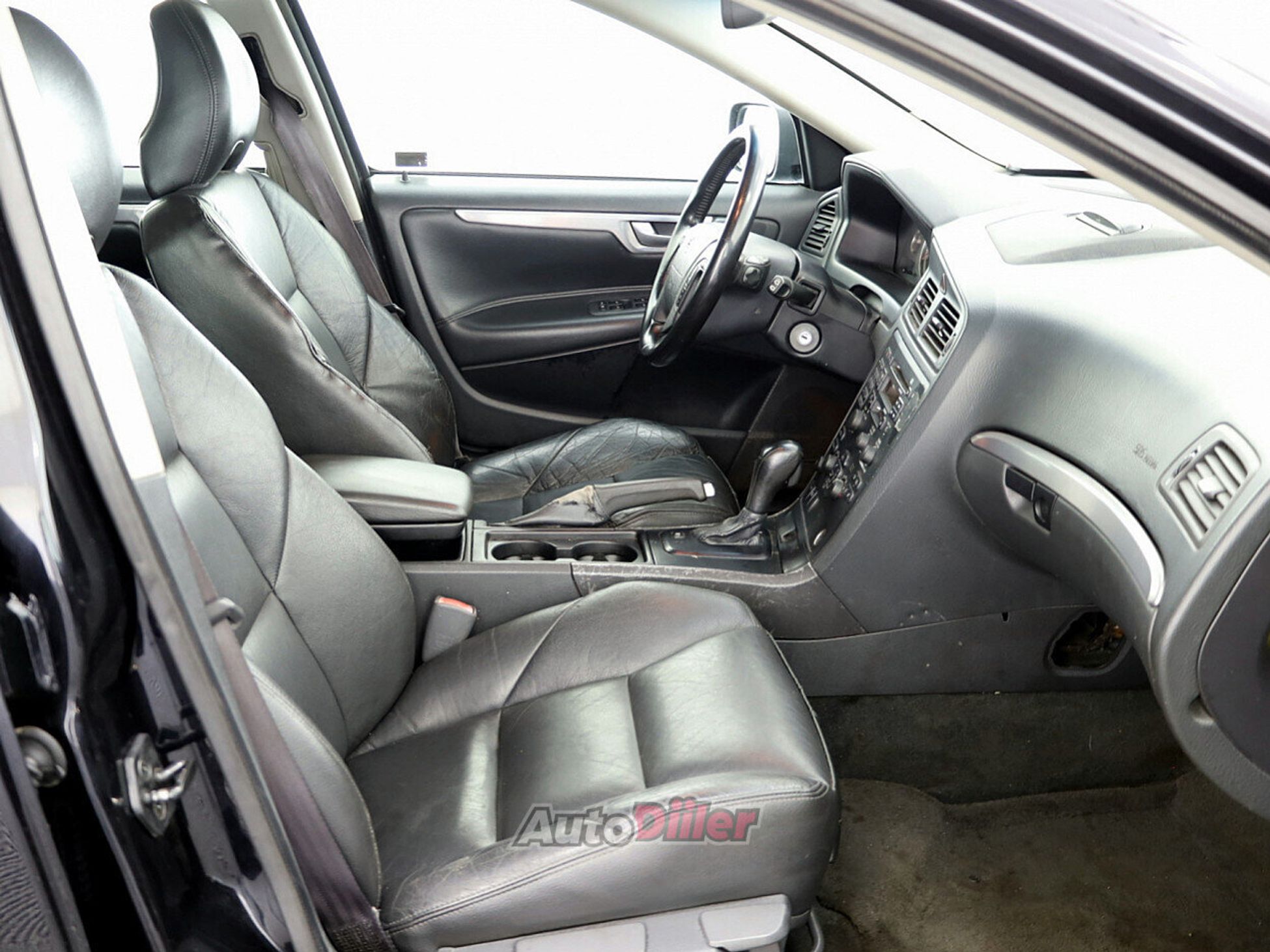 Volvo V70 2.4 120kW 2004, photo 6/7