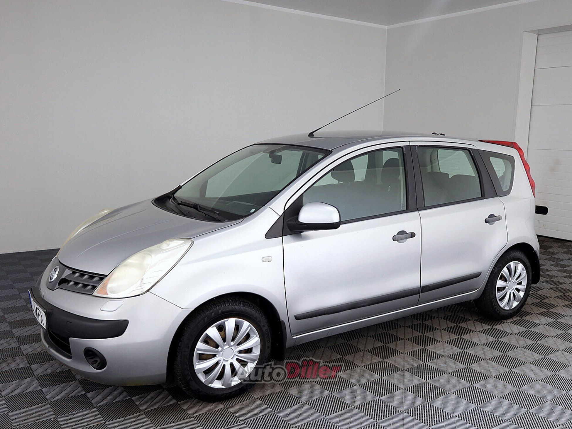 Nissan Note 1.4 65kW 2006, photo 2/7