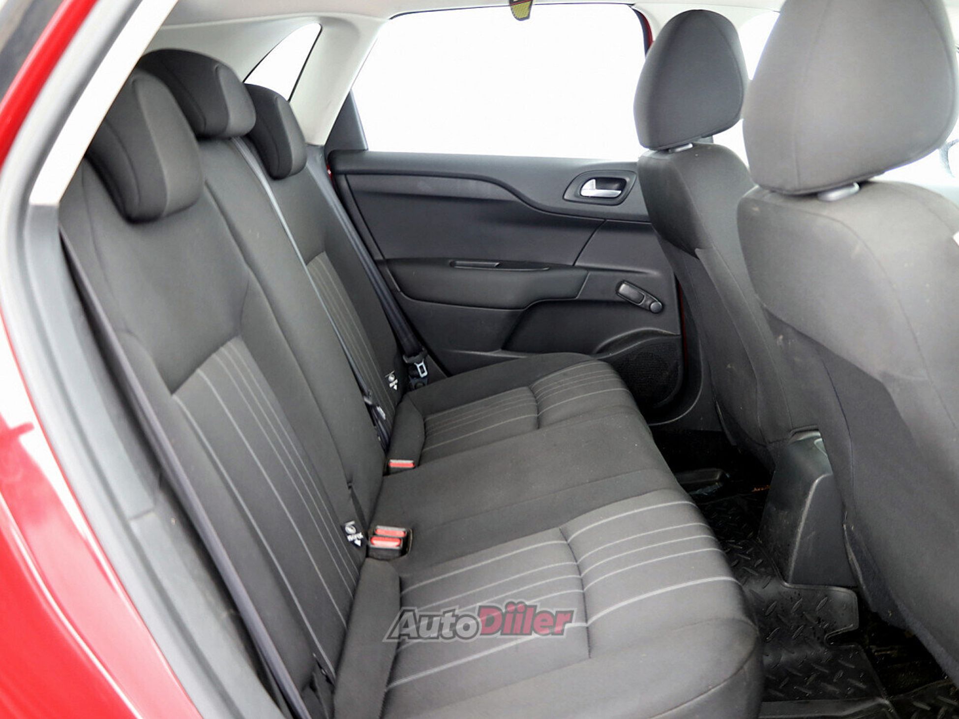 Citroen C4 1.6 68kW 2012, photo 7/7
