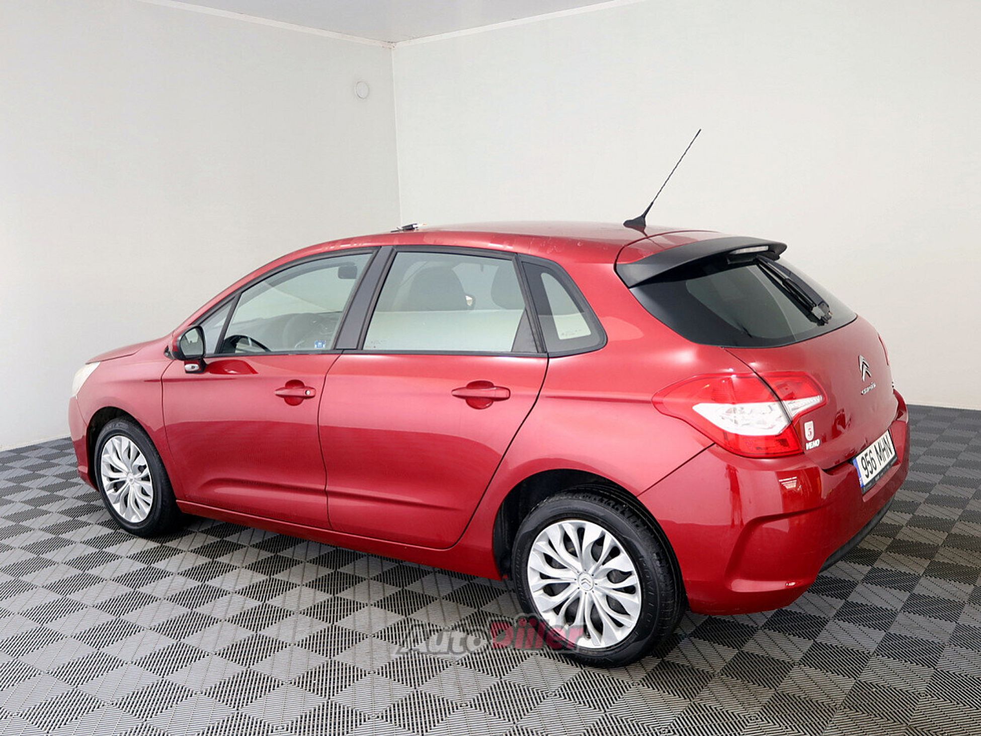 Citroen C4 1.6 68kW 2012, photo 4/7