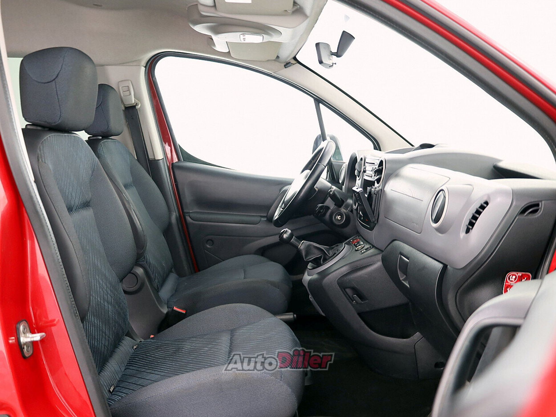 Peugeot Partner 1.6 55kW 2009, kuva 6/7