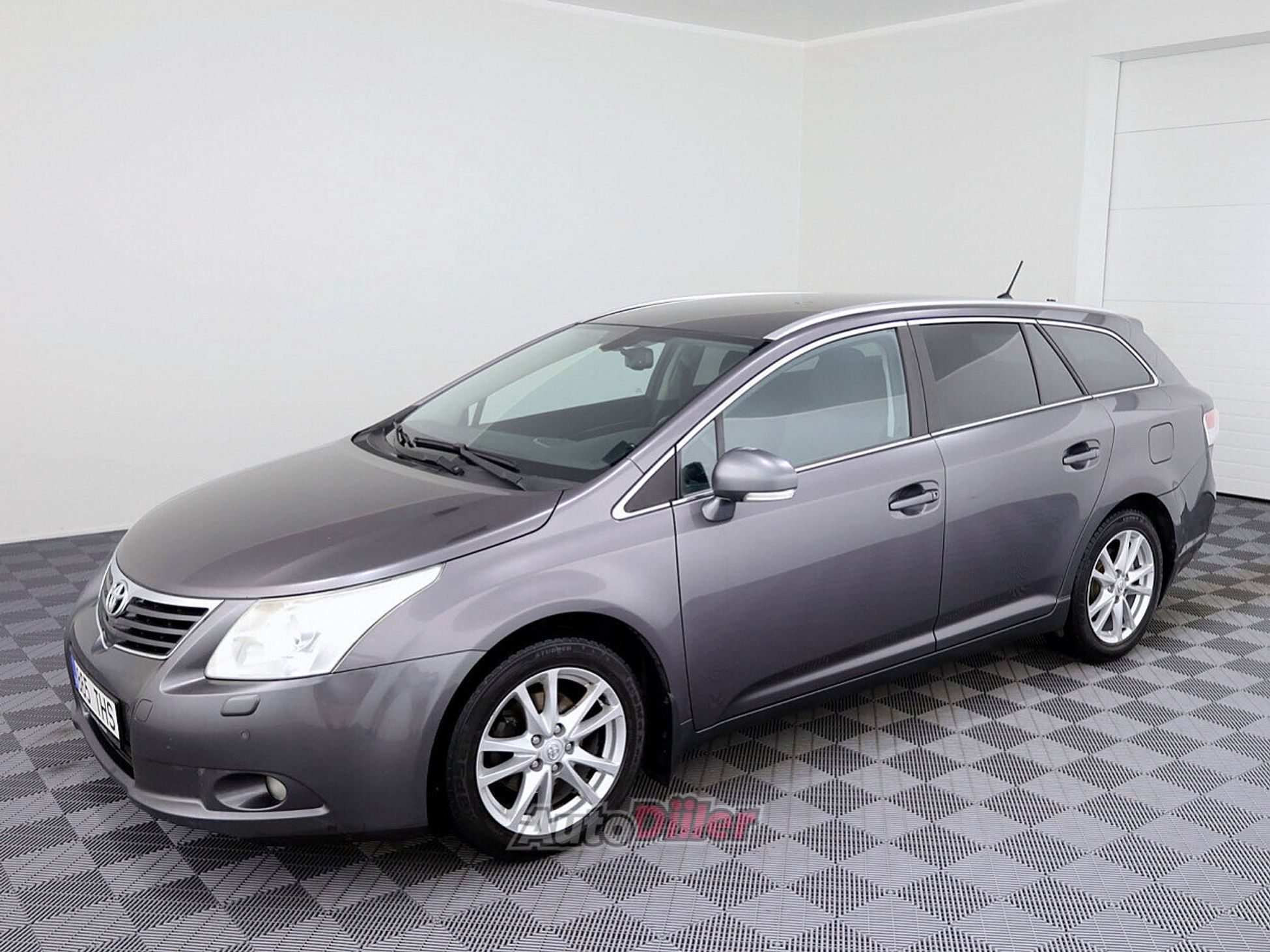 Toyota Avensis 1.8 108kW 2010, photo 2/8