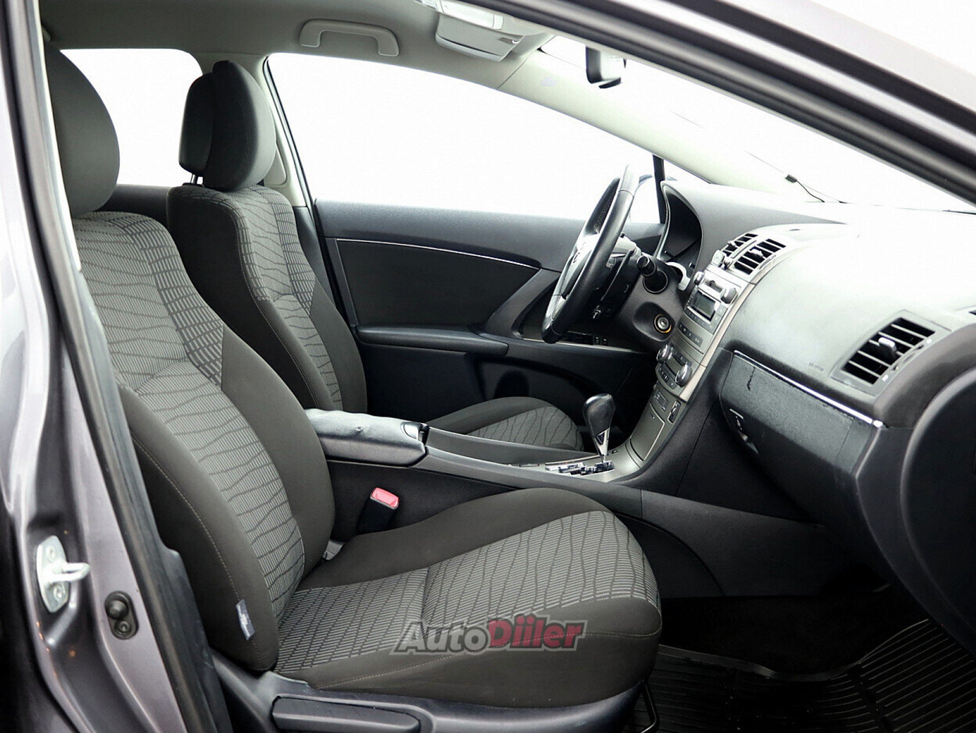 Toyota Avensis 1.8 108kW 2010, photo 6/8