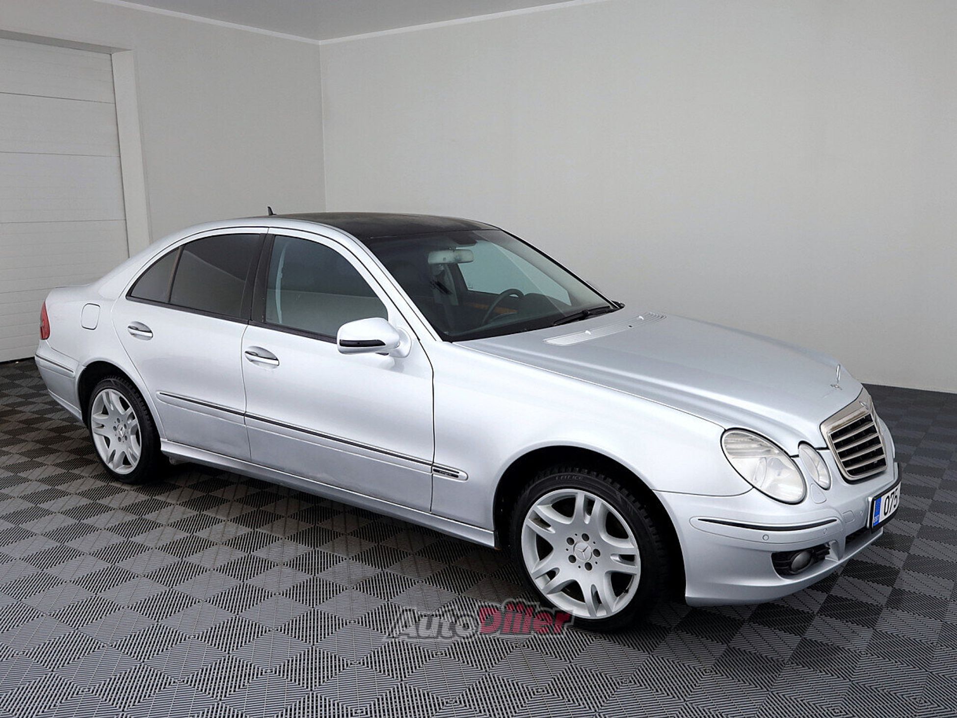 Mercedes-Benz E 320