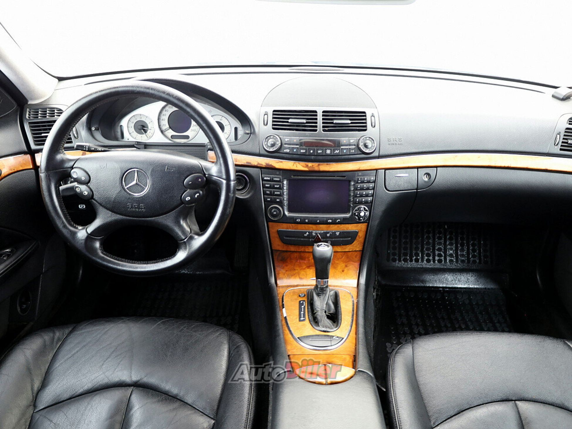 Mercedes-Benz E 320 3.0 165kW 2007, photo 5/7