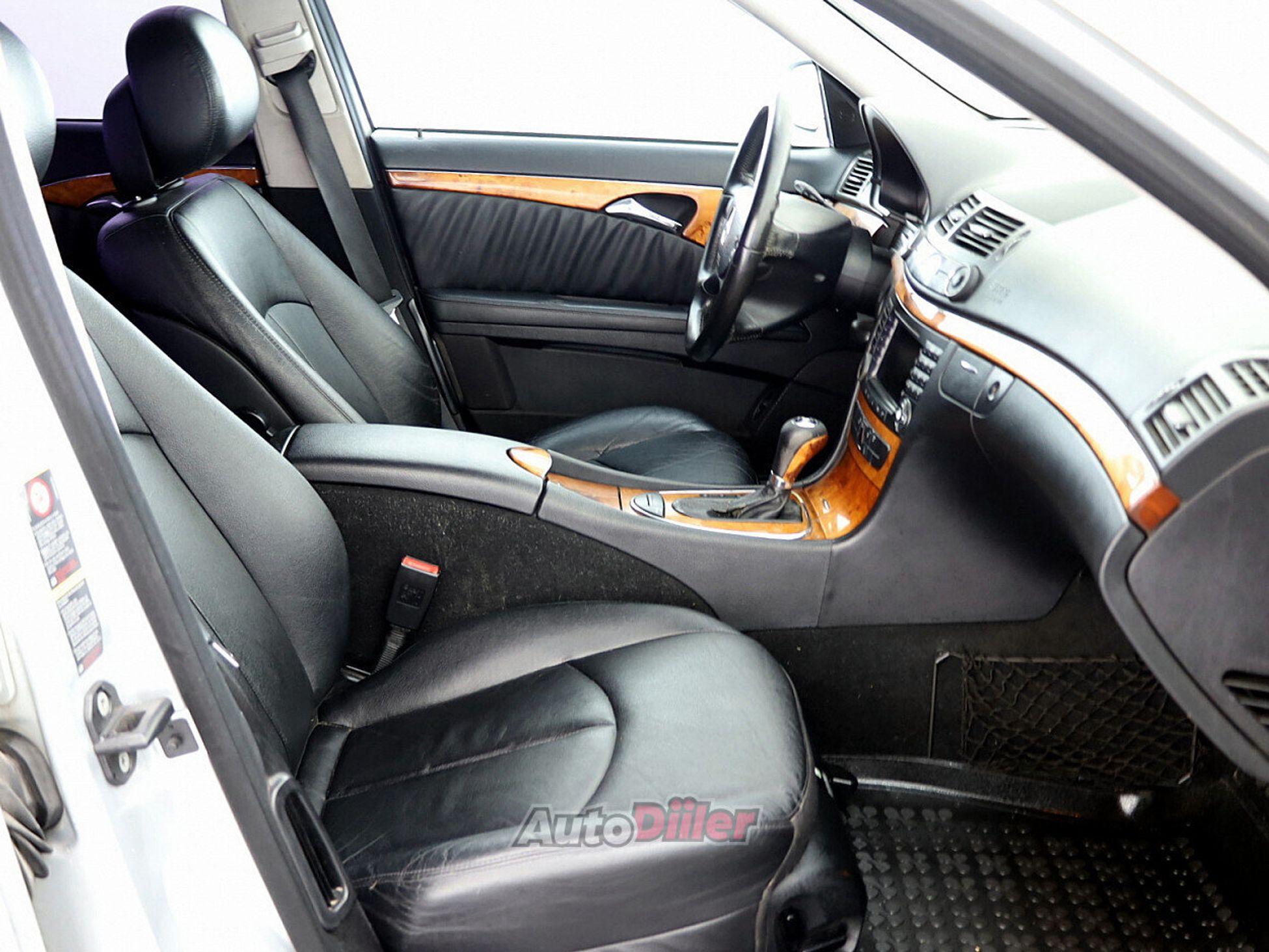 Mercedes-Benz E 320 3.0 165kW 2007, photo 6/7