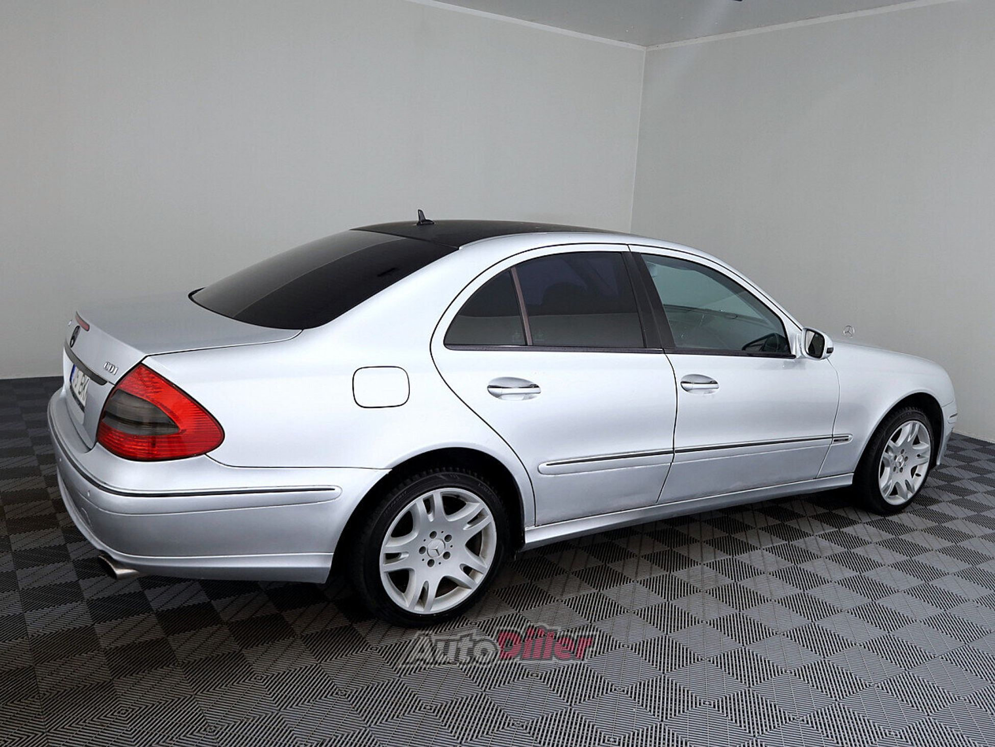 Mercedes-Benz E 320 3.0 165kW 2007, photo 3/7