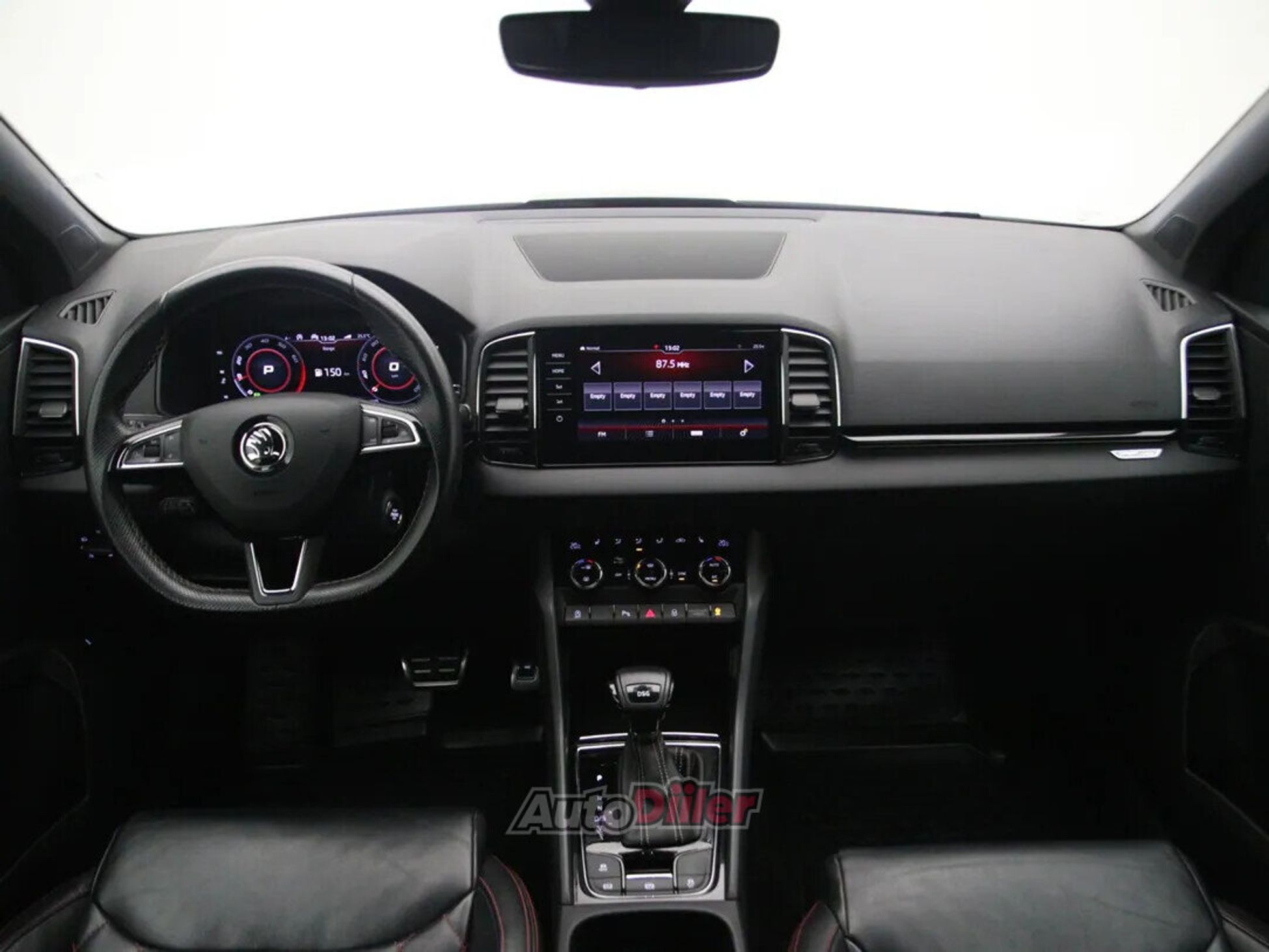 Skoda Karoq Sportline Business 1.5 110kW 2020, kuva 2/10