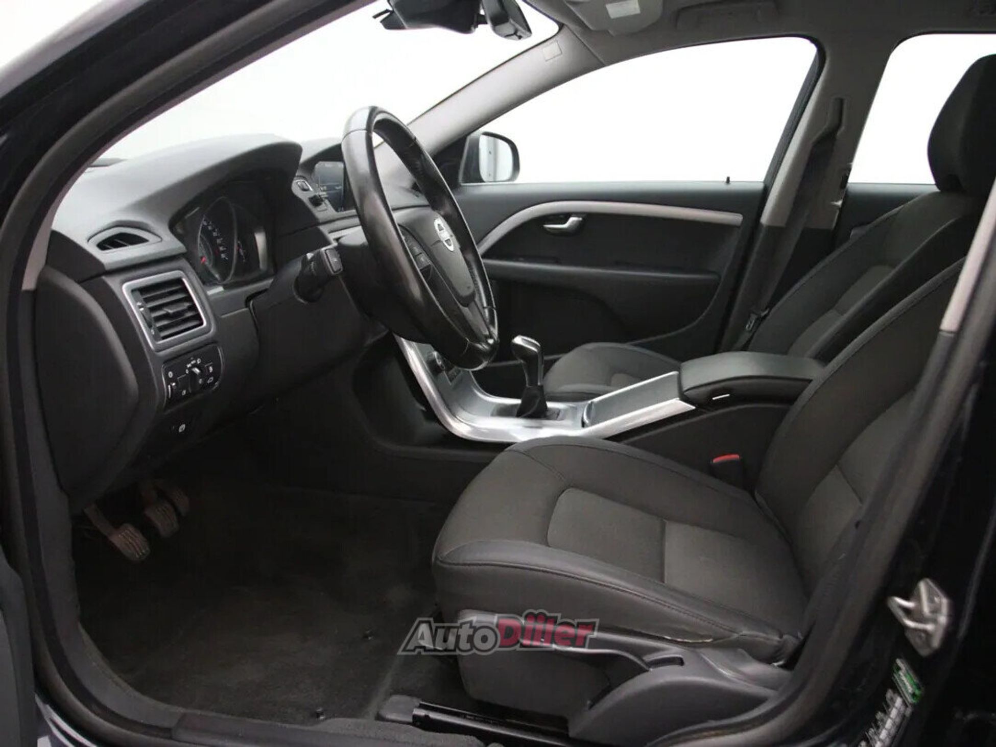 Volvo V70 Classic Edition 2.0 88kW 2015, kuva 4/10