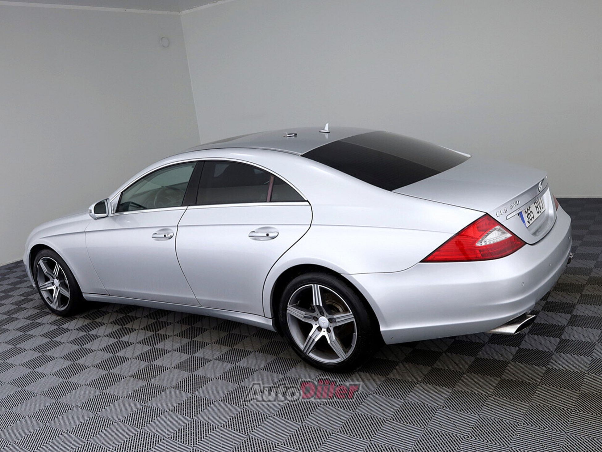 Mercedes-Benz CLS 320 3.0 165kW 2008, kuva 4/8