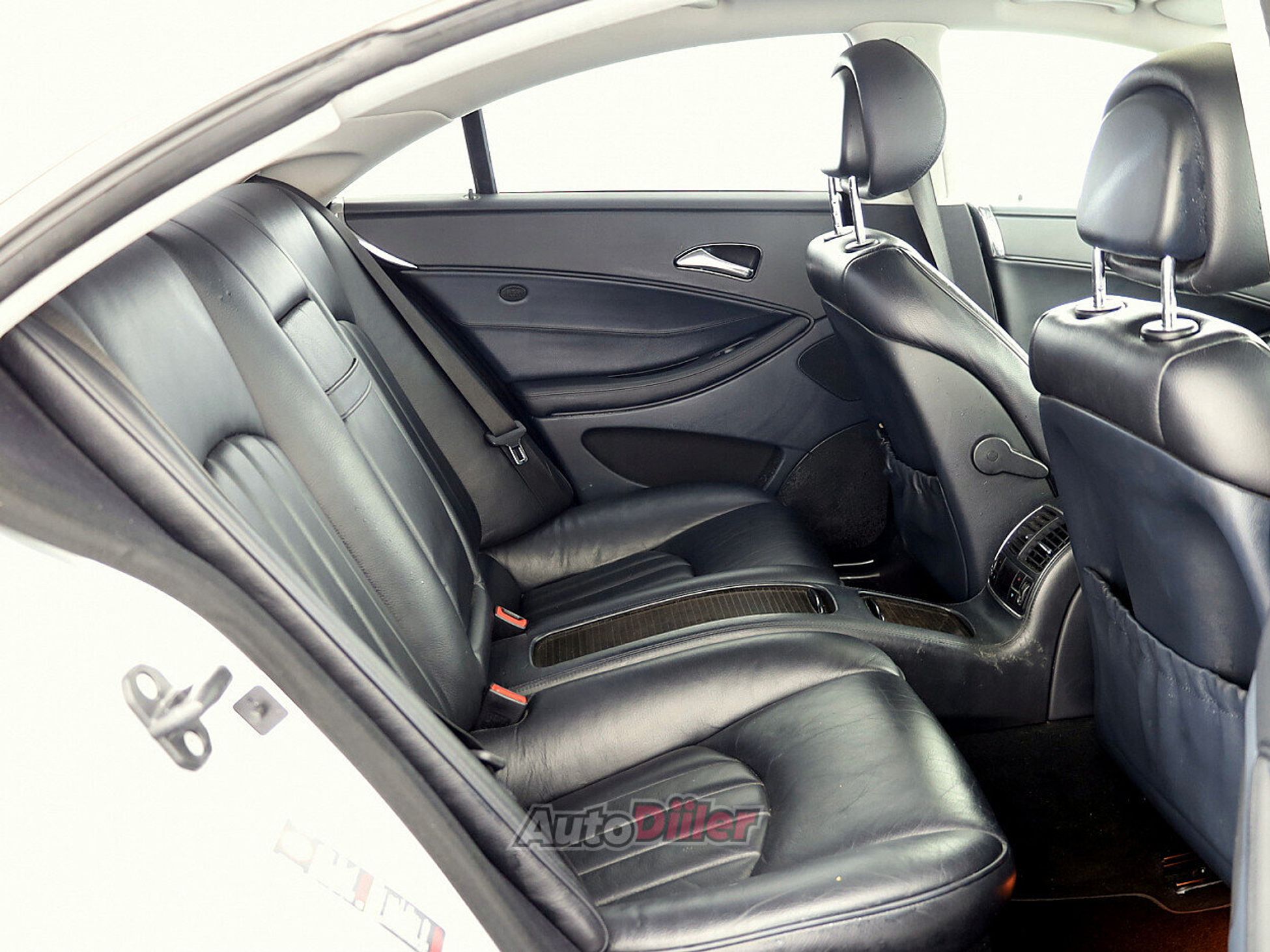Mercedes-Benz CLS 320 3.0 165kW 2008, kuva 7/8