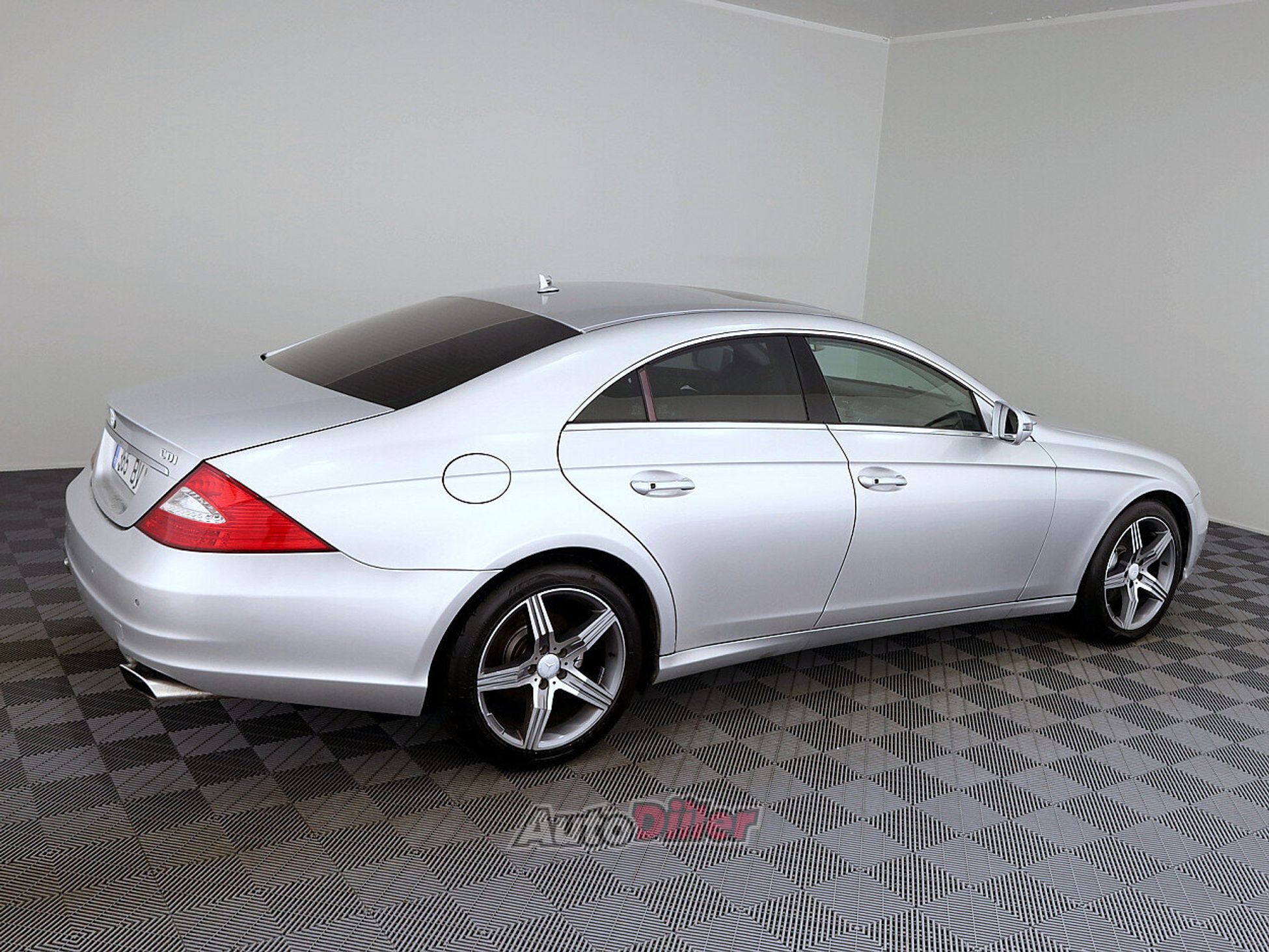 Mercedes-Benz CLS 320 3.0 165kW 2008, kuva 3/8
