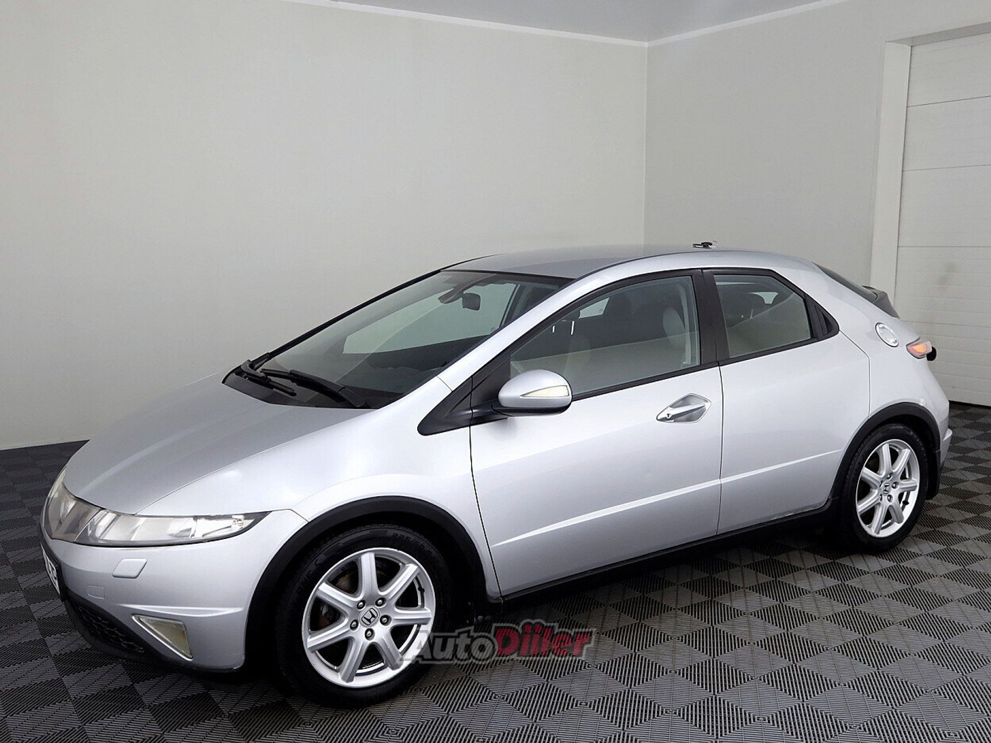 Honda Civic 1.8 103kW 2007, photo 2/7