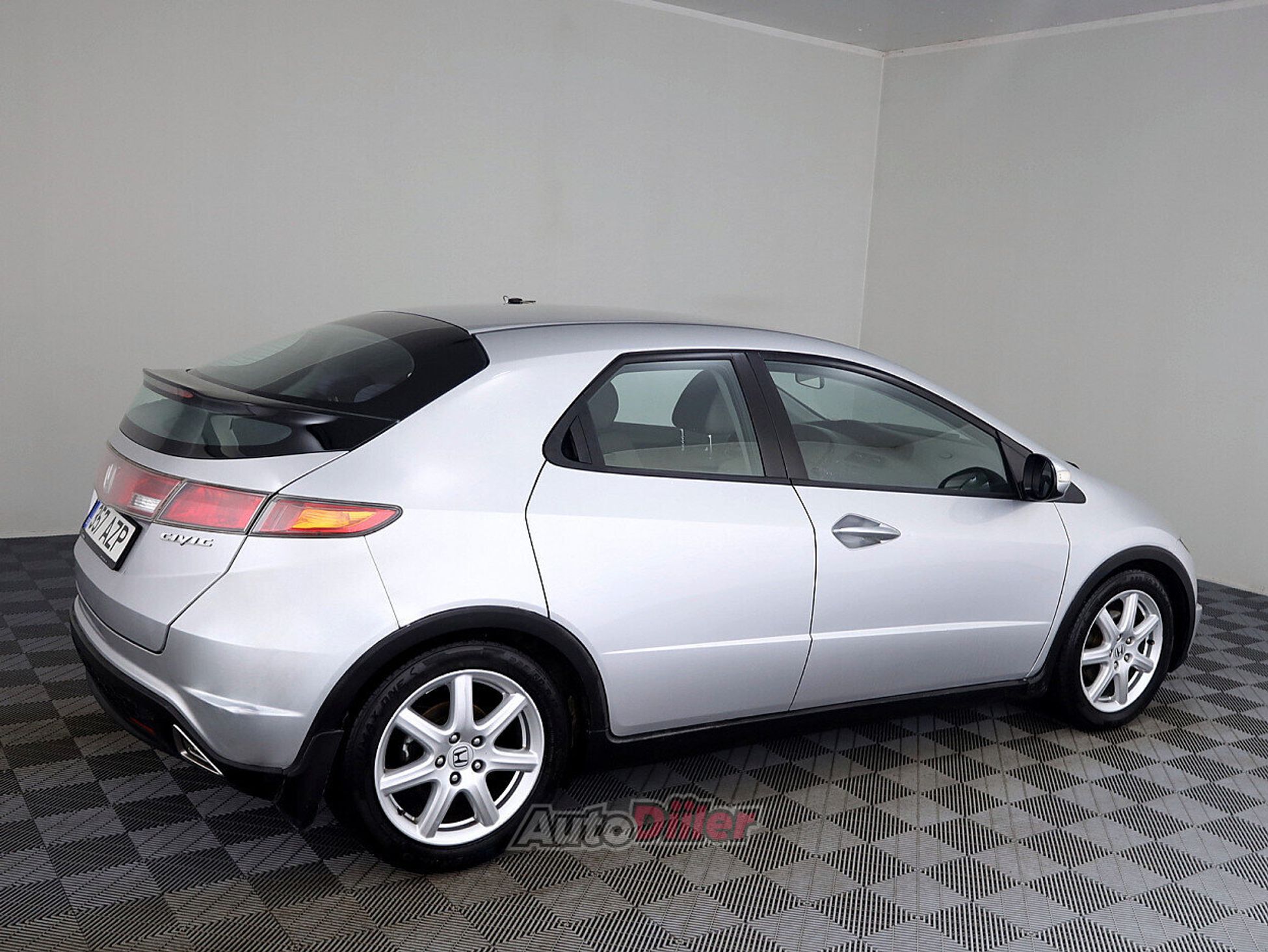 Honda Civic 1.8 103kW 2007, photo 3/7